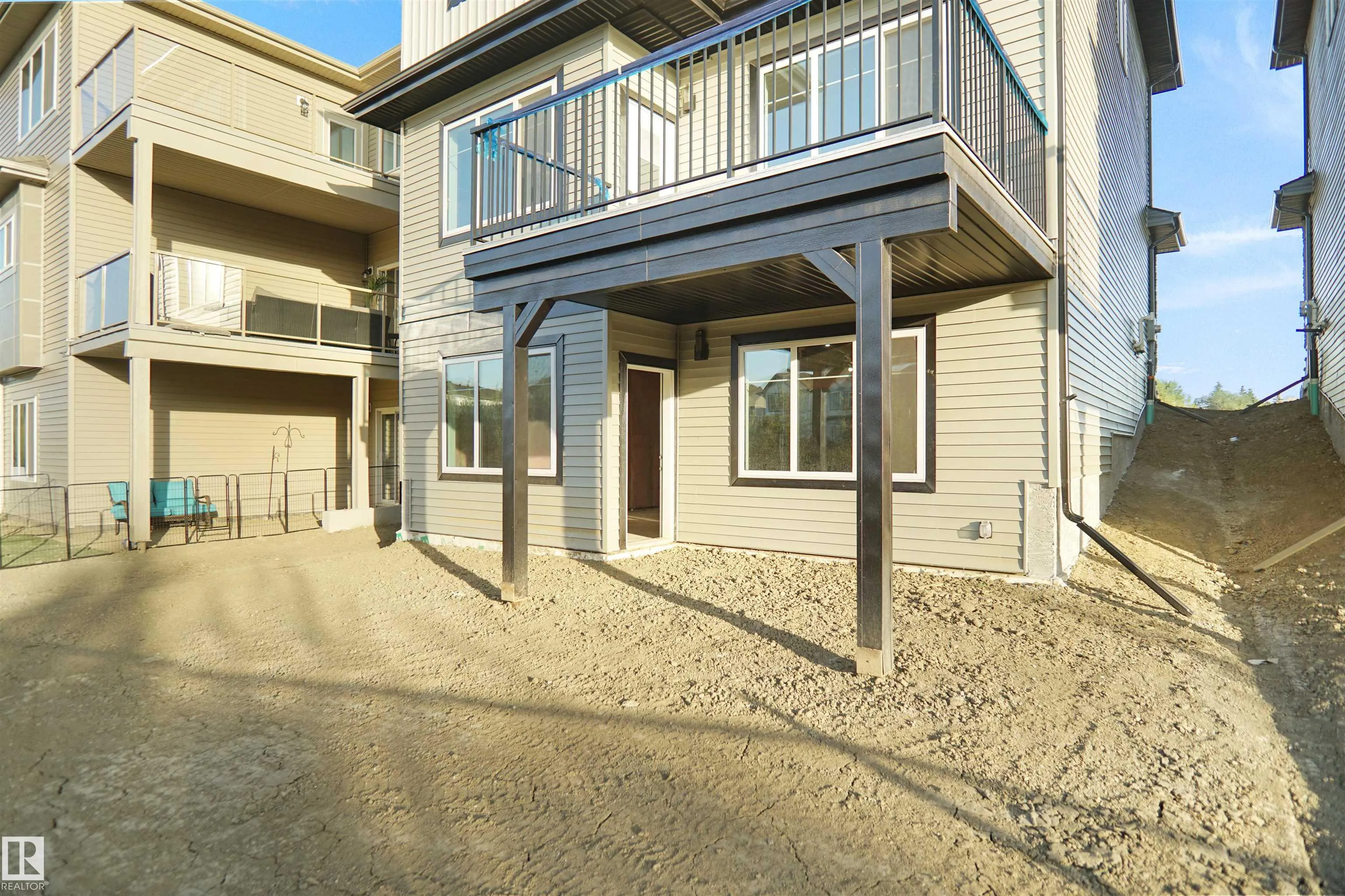 79 MEADOWGROVE LANE