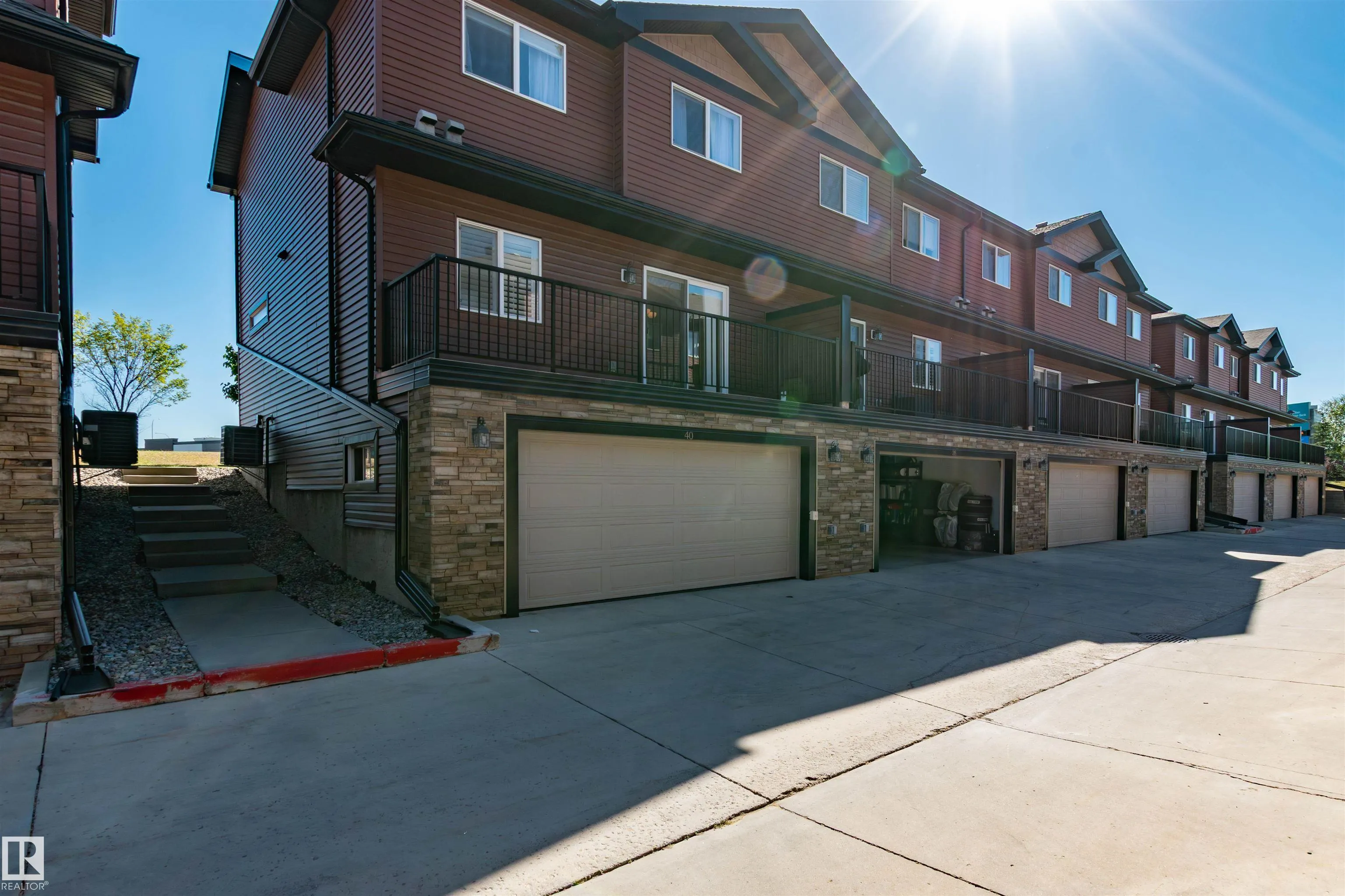 301 PALISADES Way