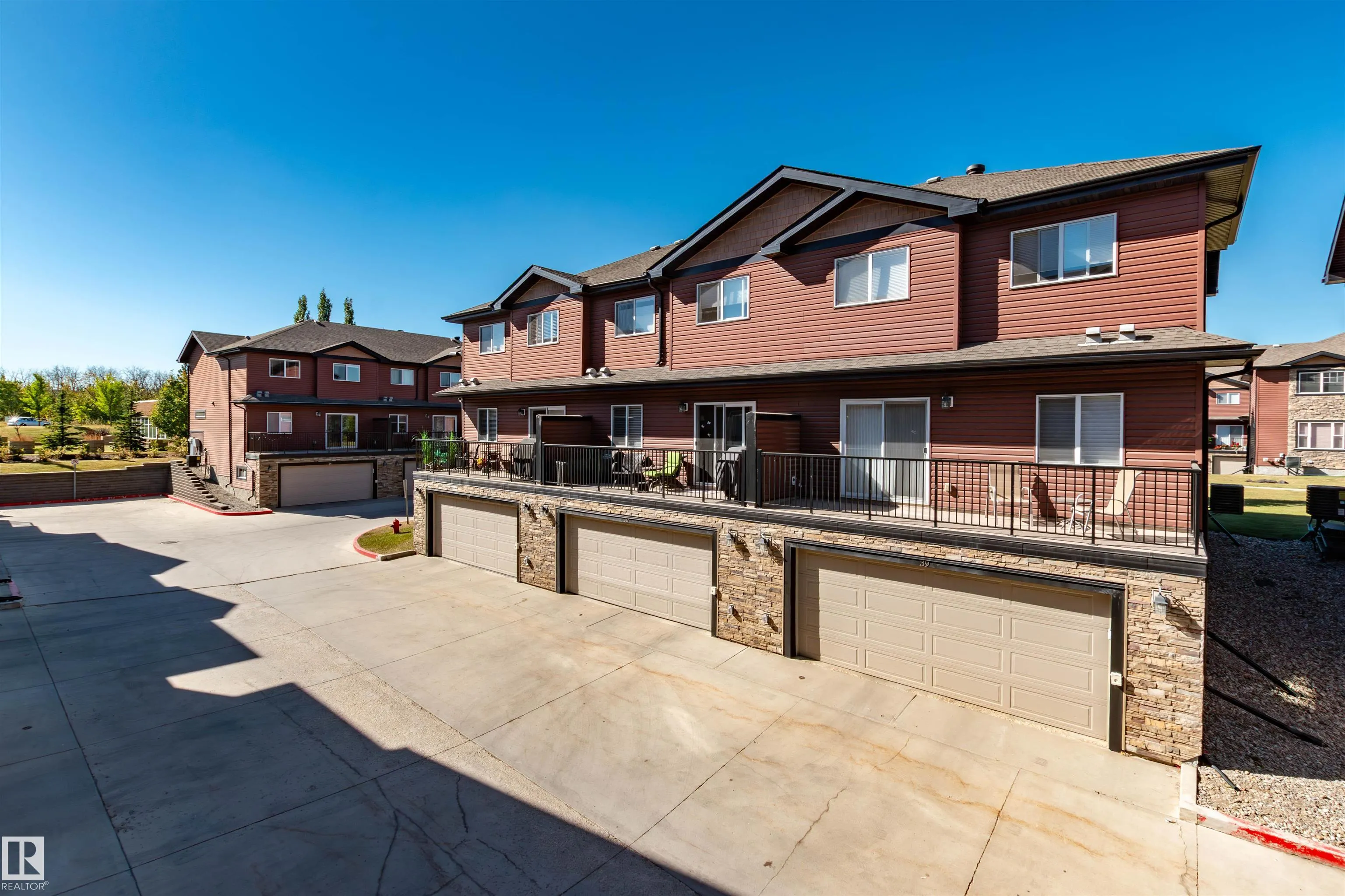 301 PALISADES Way