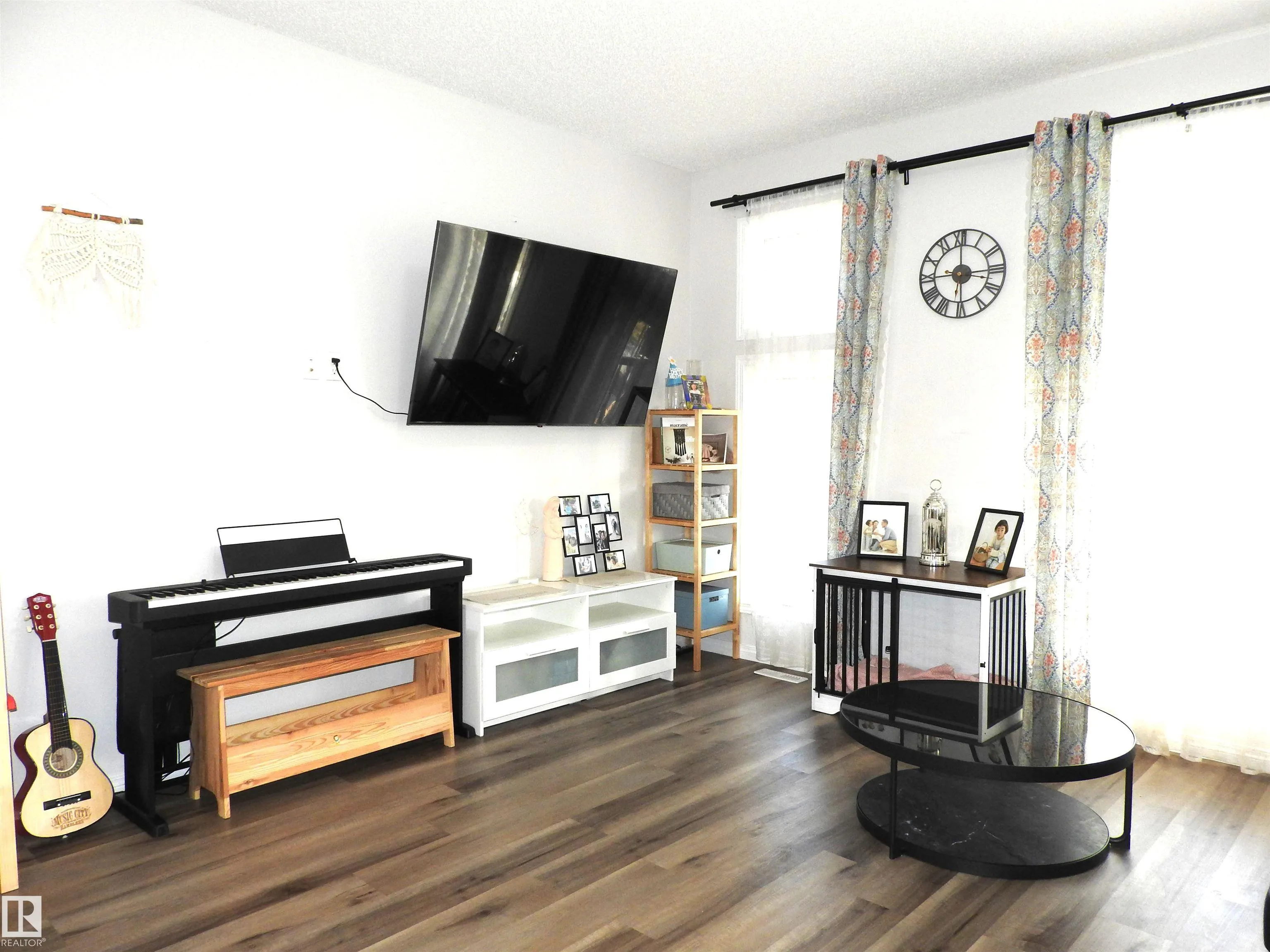 1011 DANIELS Loop