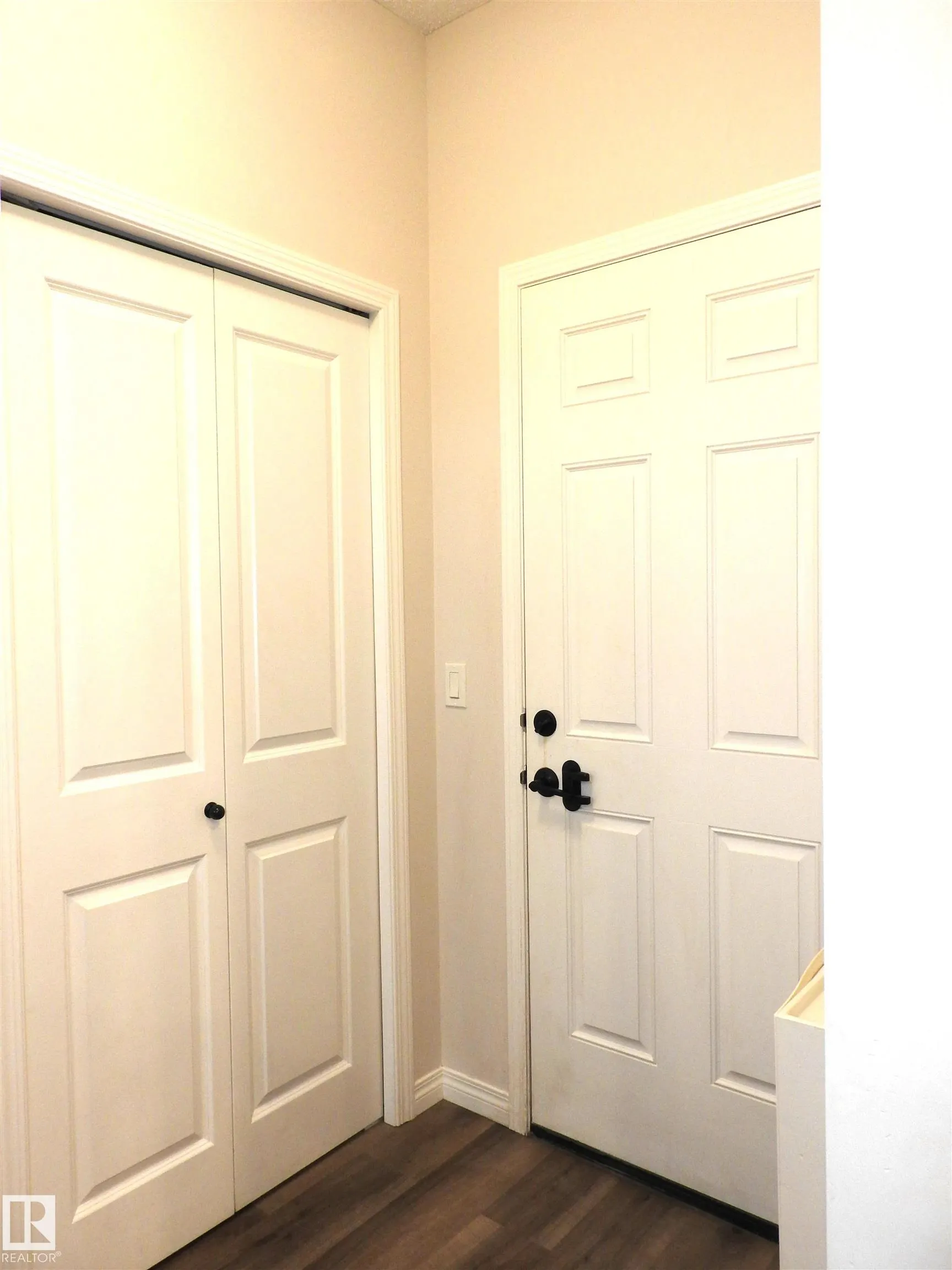 1011 DANIELS Loop