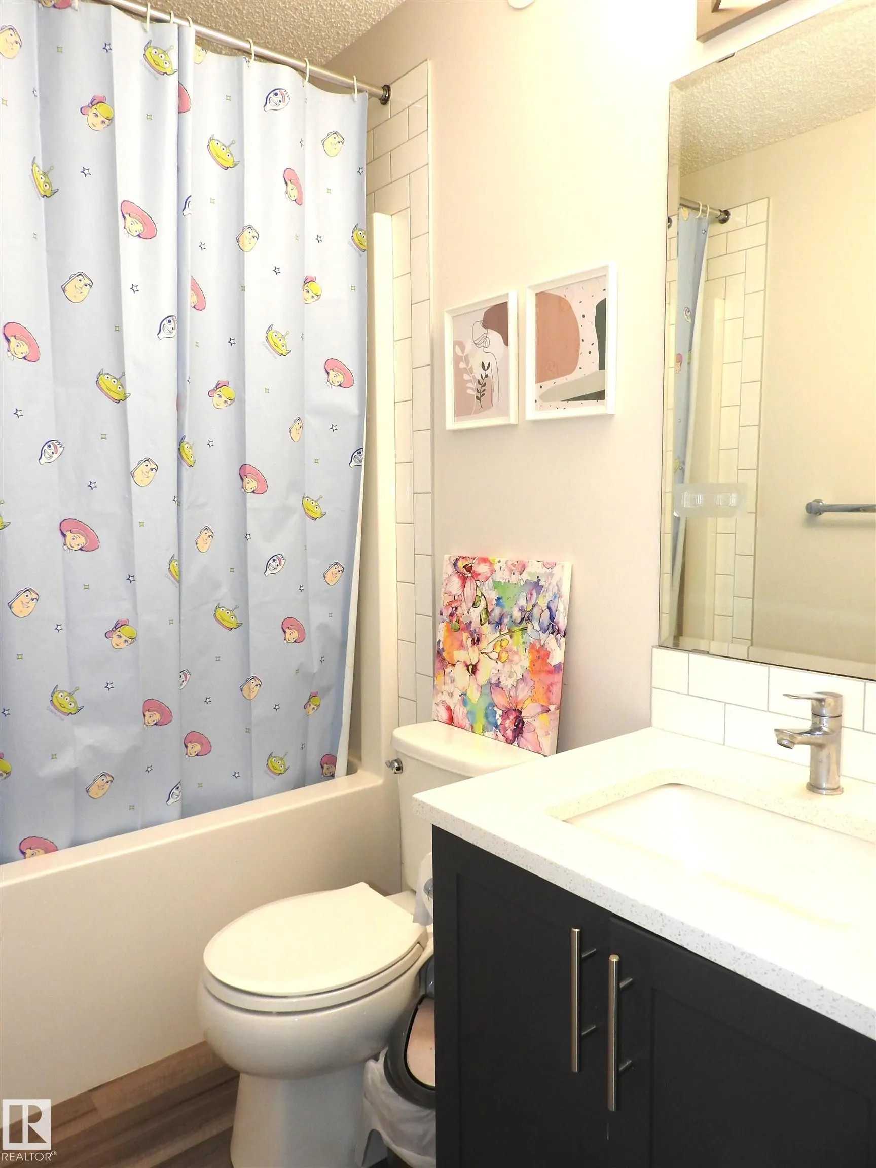 1011 DANIELS Loop