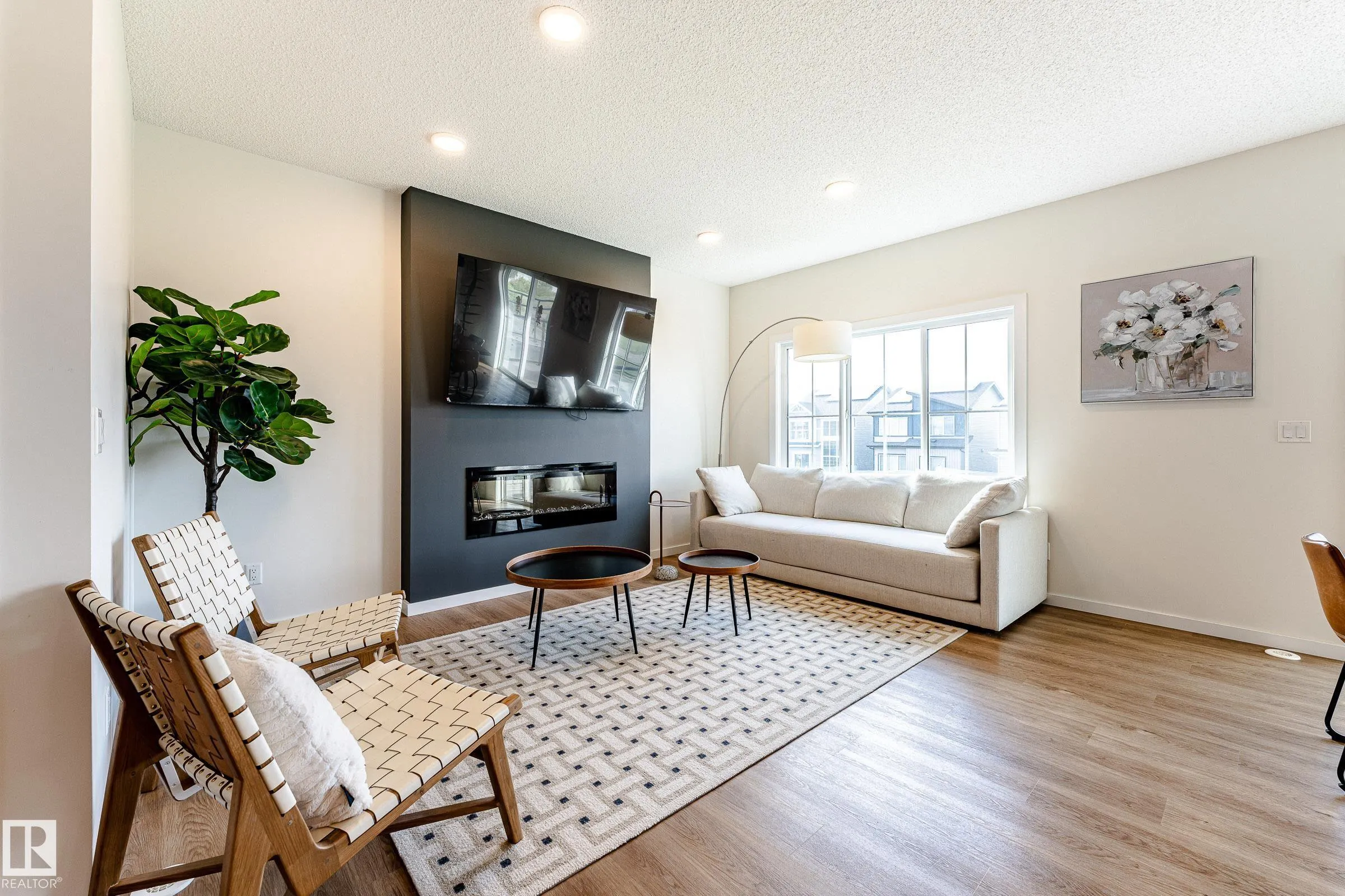 2684 DONAGHEY CRESCENT
