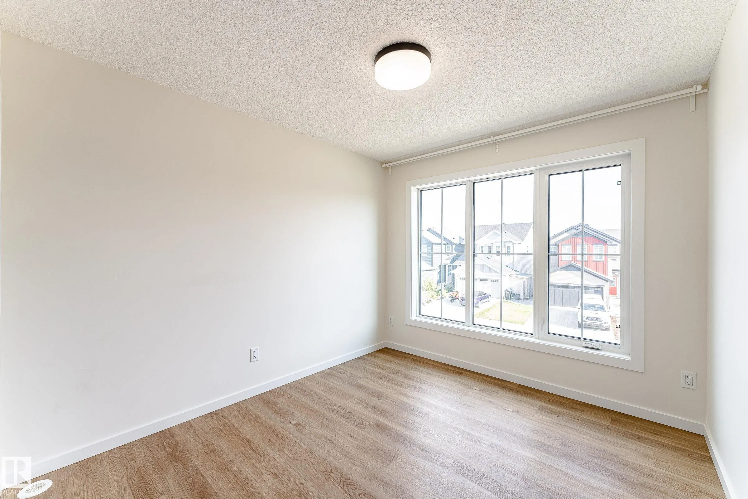 2684 DONAGHEY CRESCENT