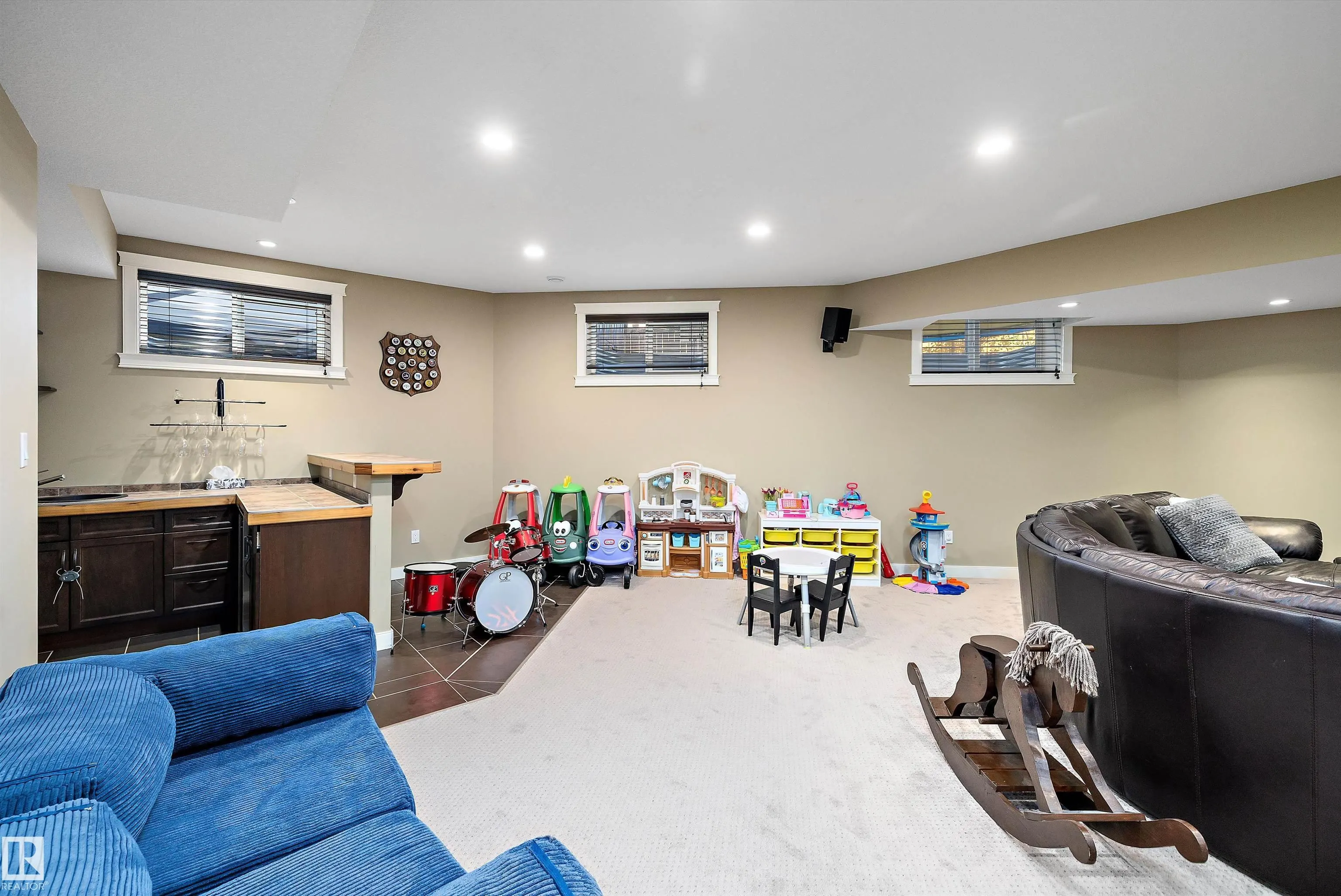 10409 98 Street