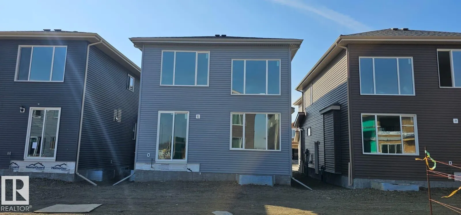 19 ROSA Crescent