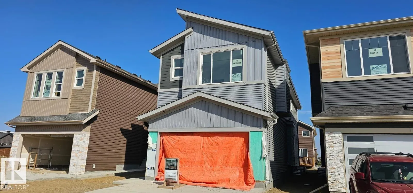 19 ROSA Crescent