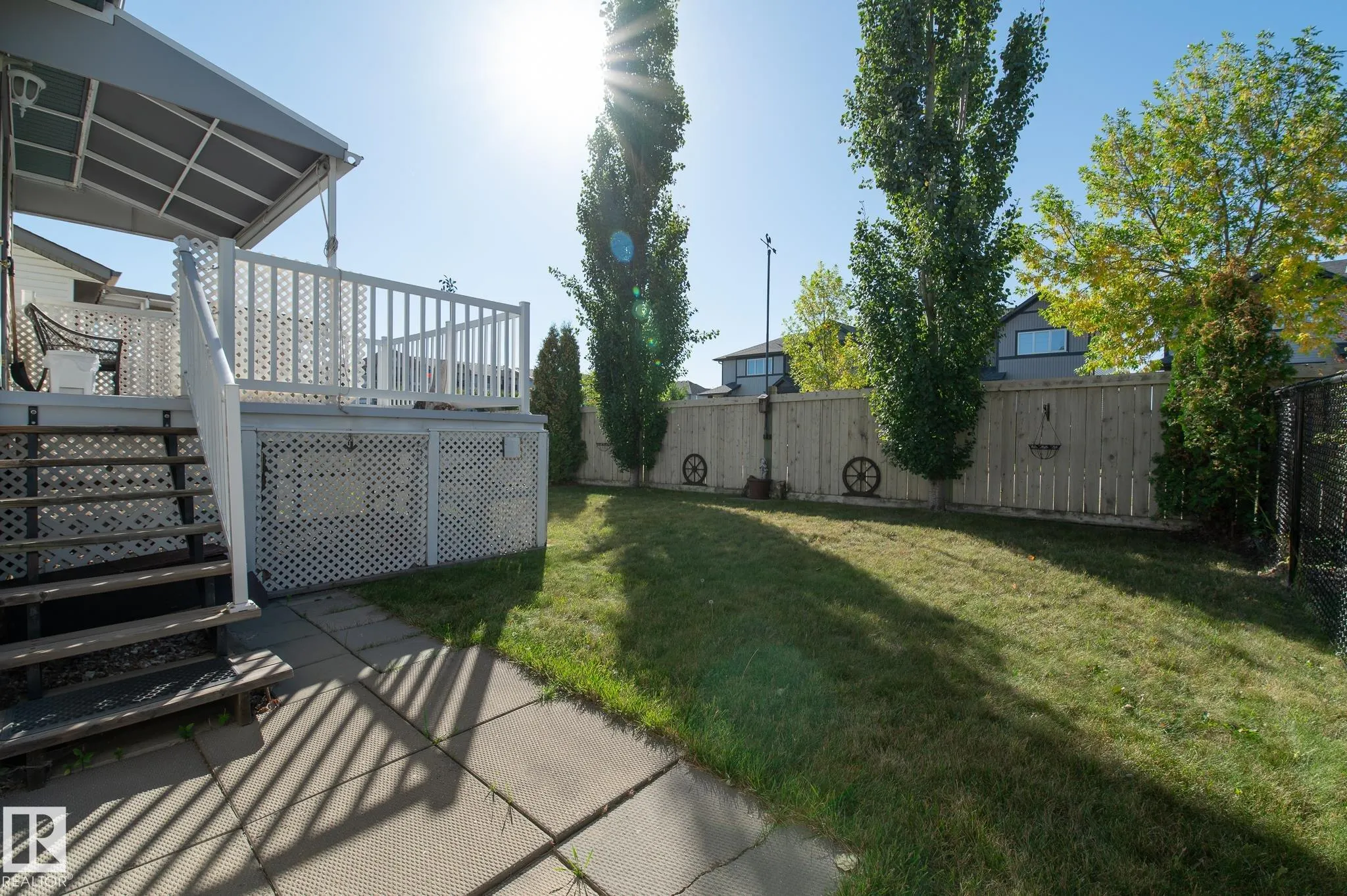5 LANGLEY Crescent