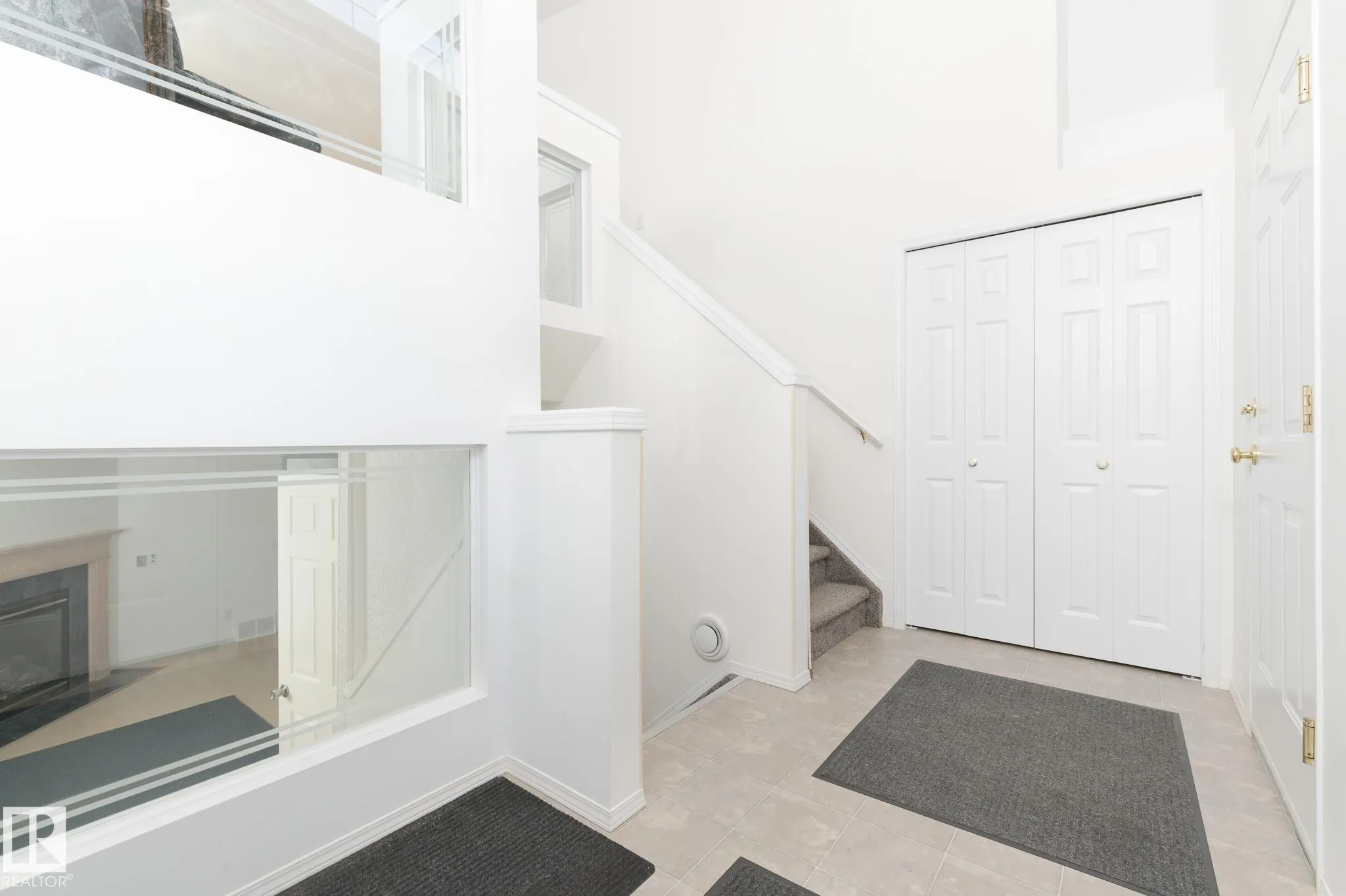 5 LANGLEY Crescent