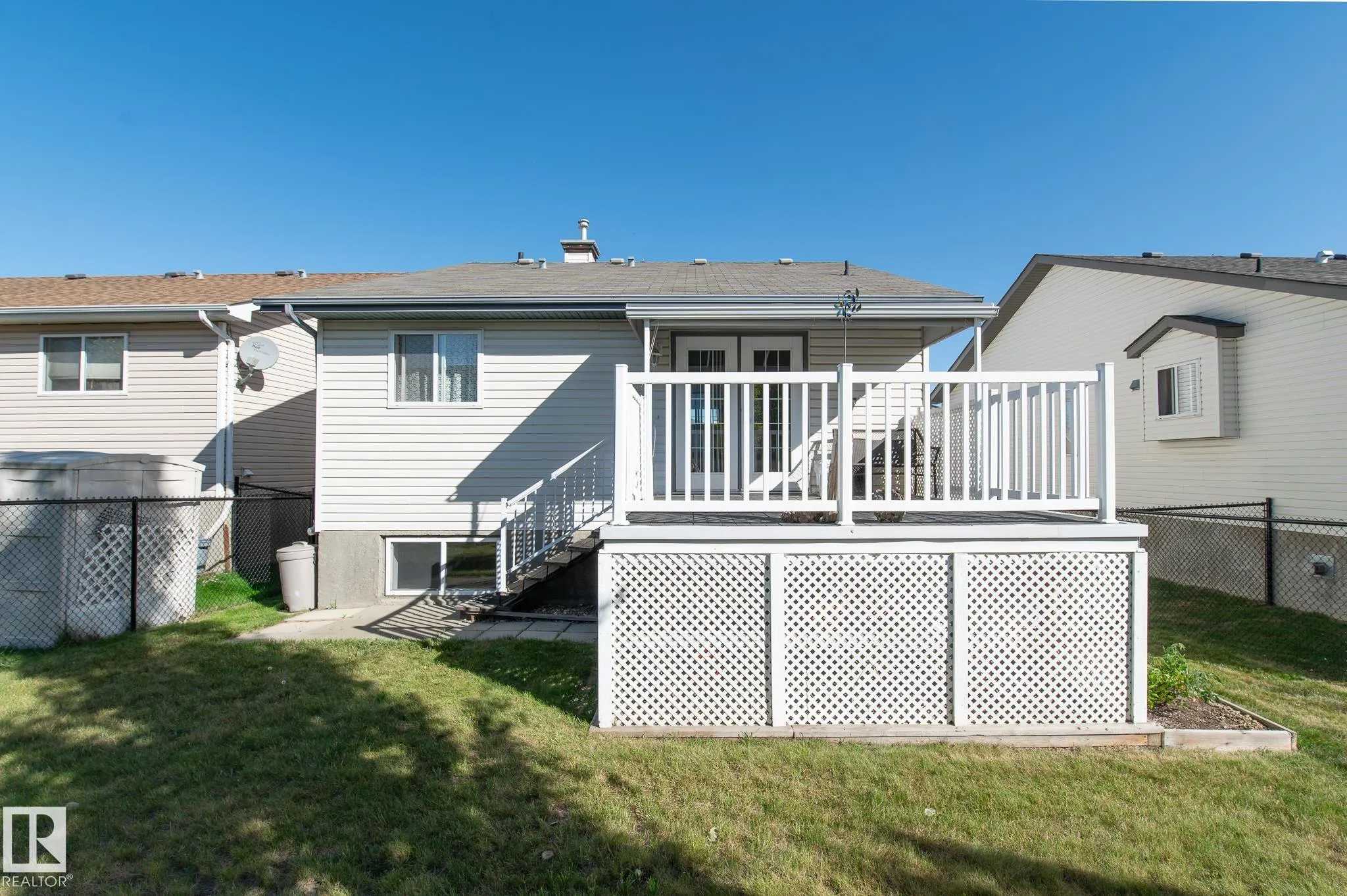 5 LANGLEY Crescent