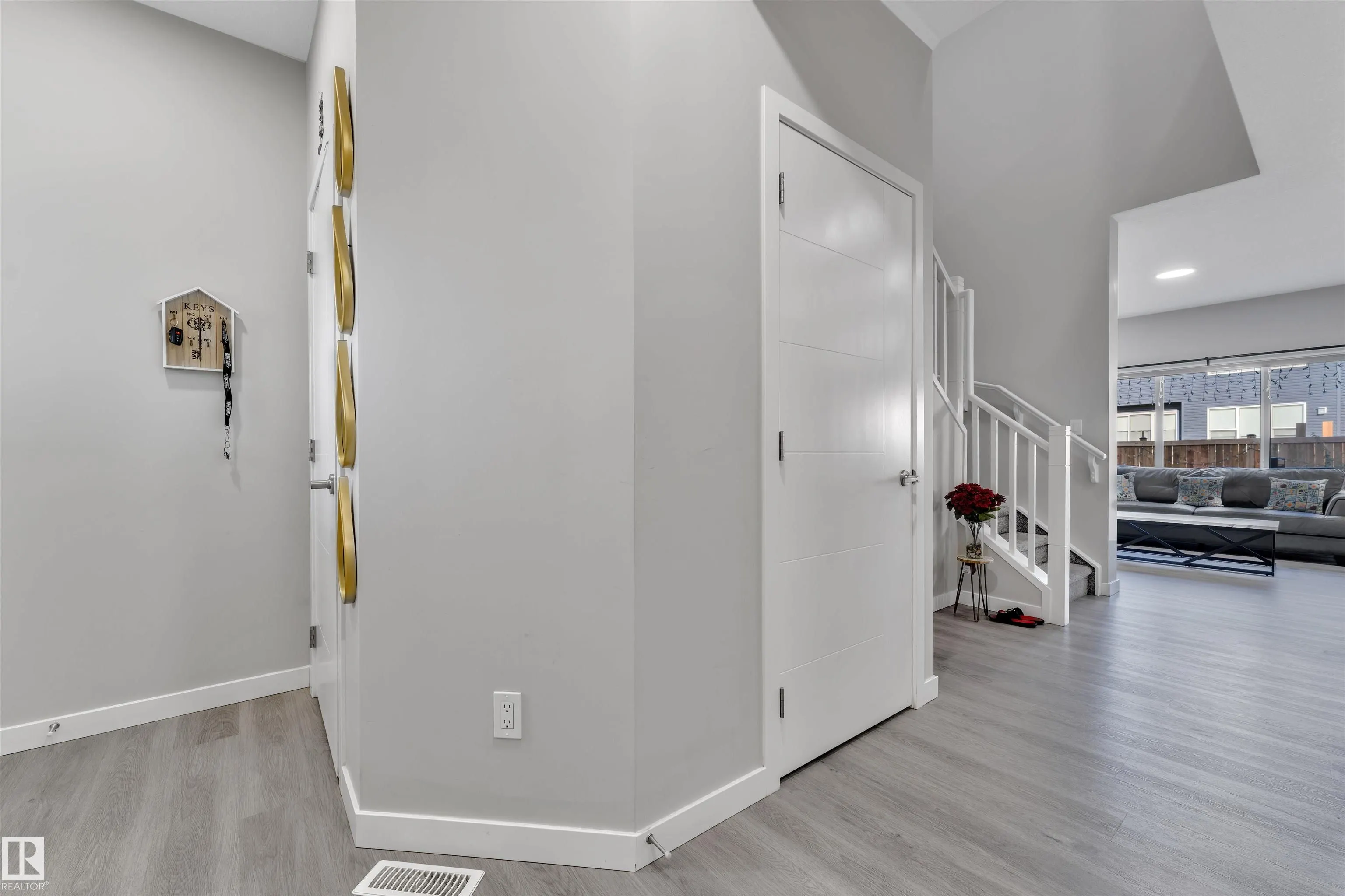 4339 HAWTHORN Landing