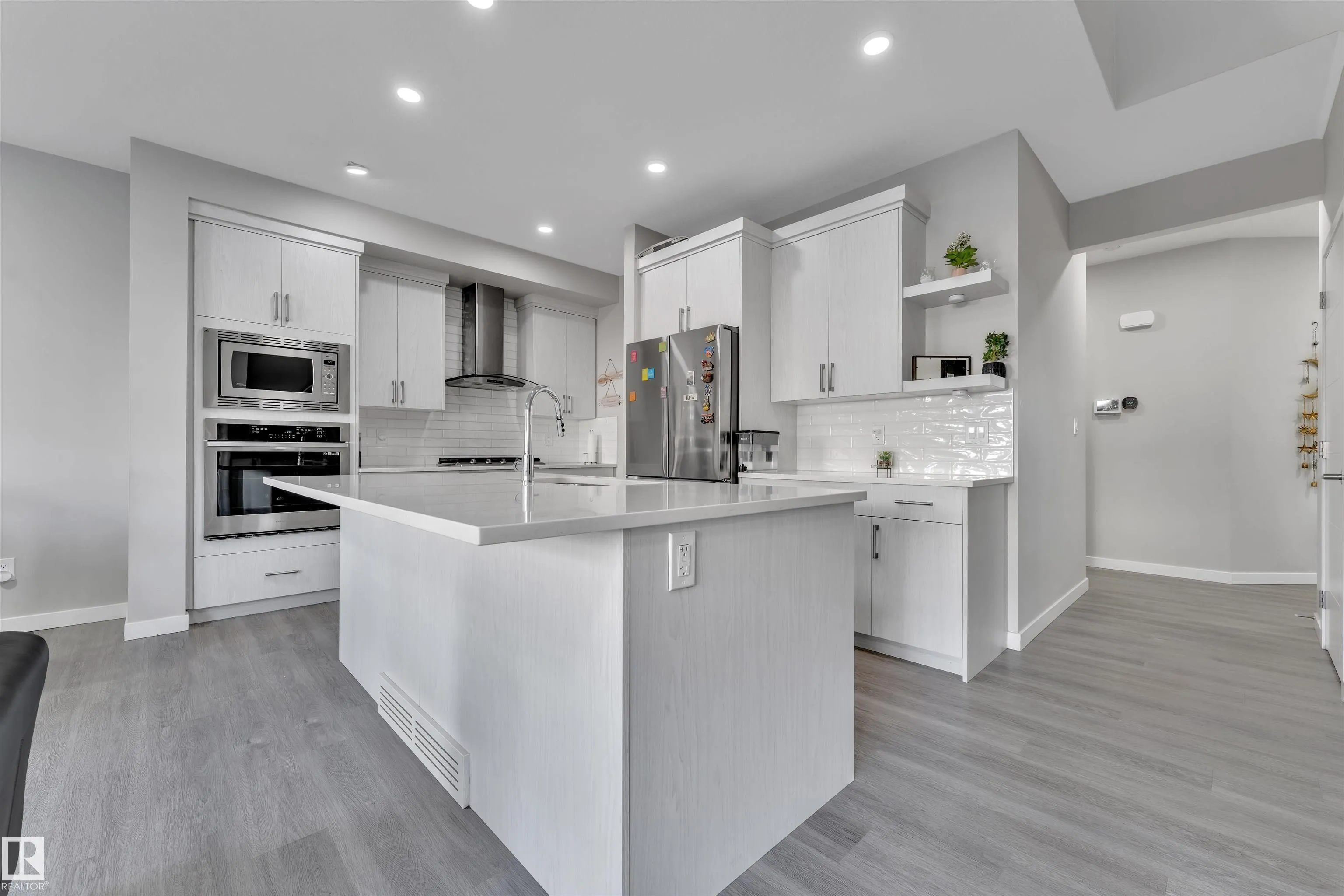 4339 HAWTHORN Landing