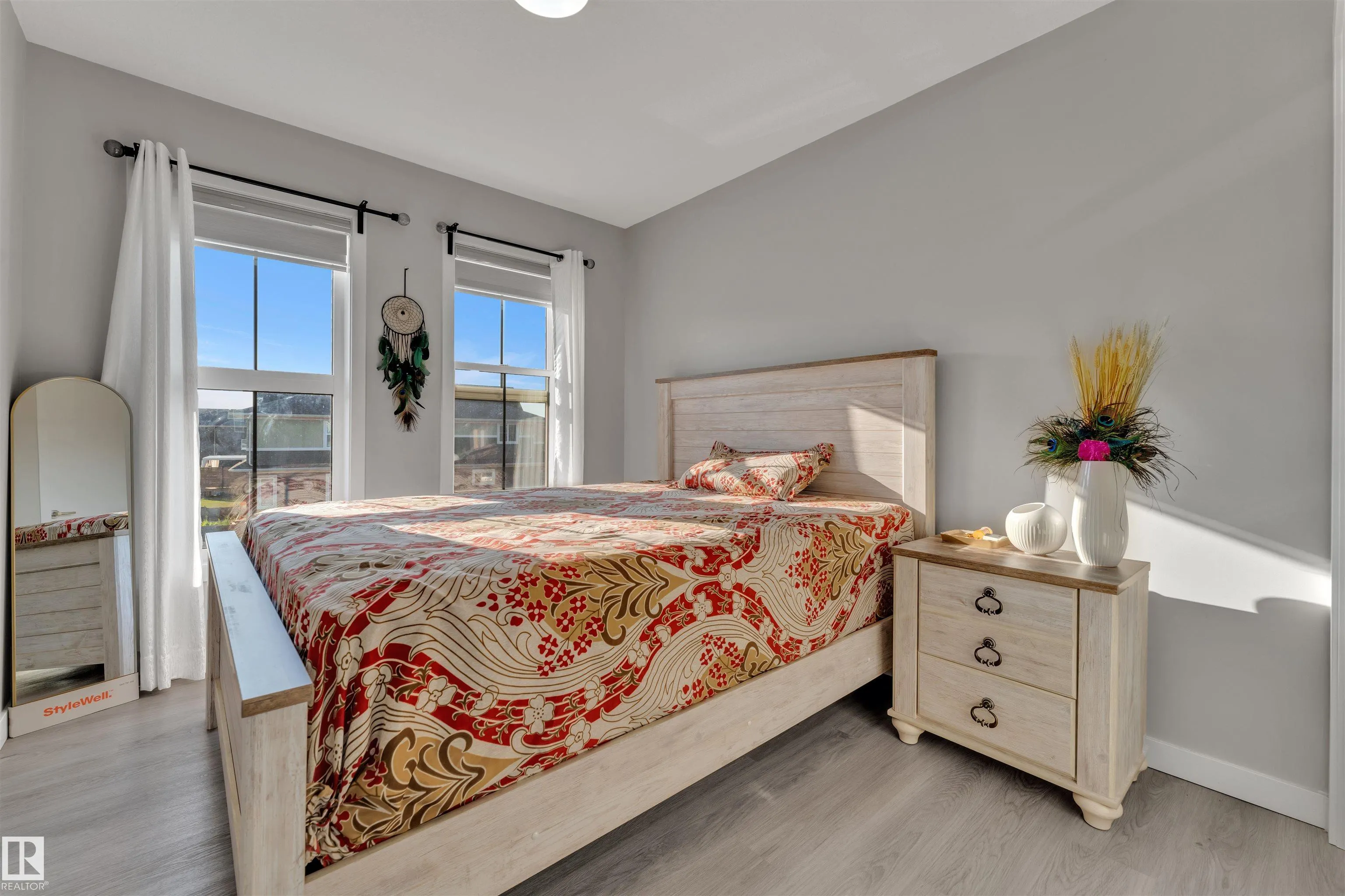 4339 HAWTHORN Landing