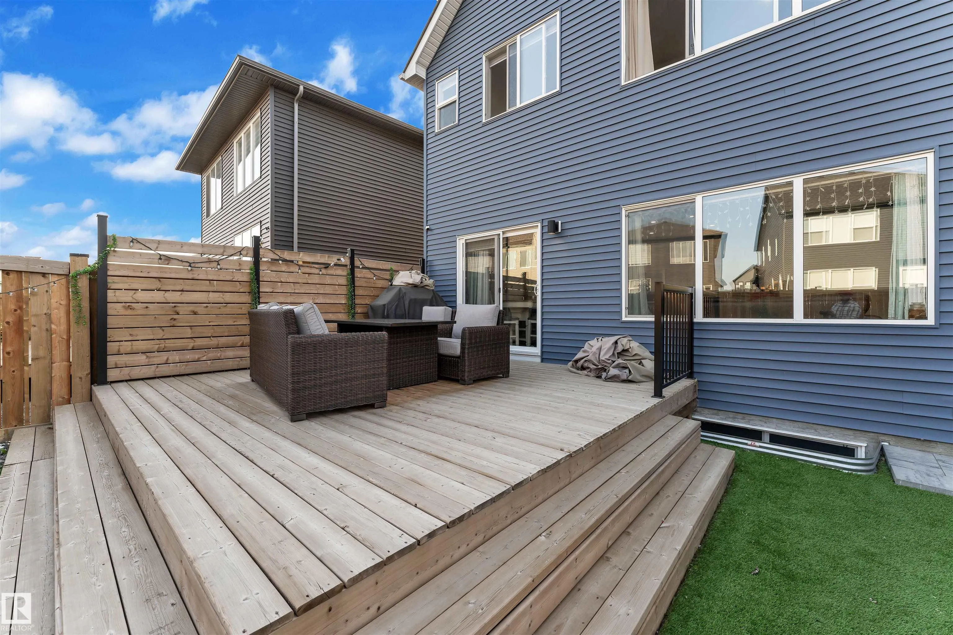 4339 HAWTHORN Landing