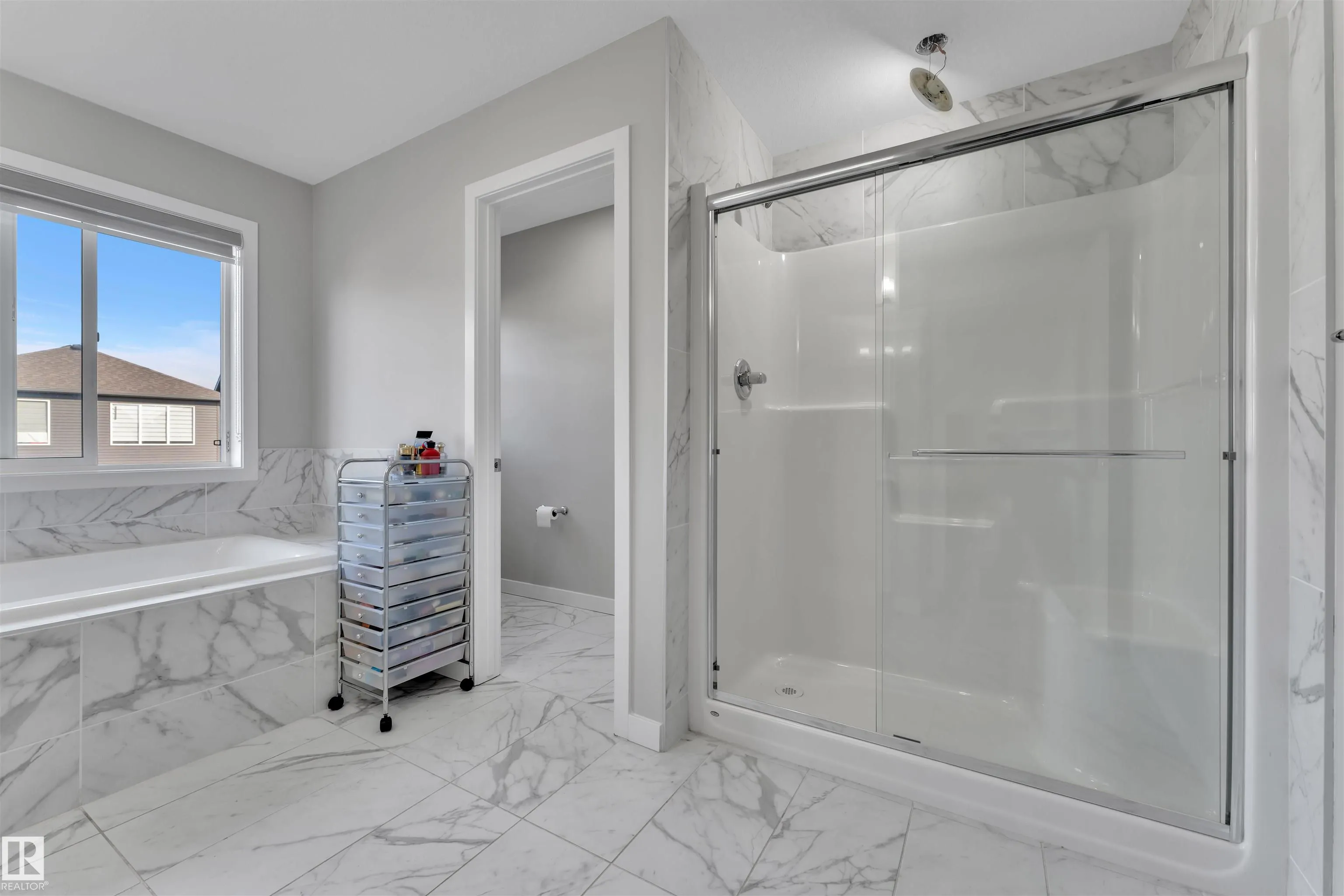 4339 HAWTHORN Landing