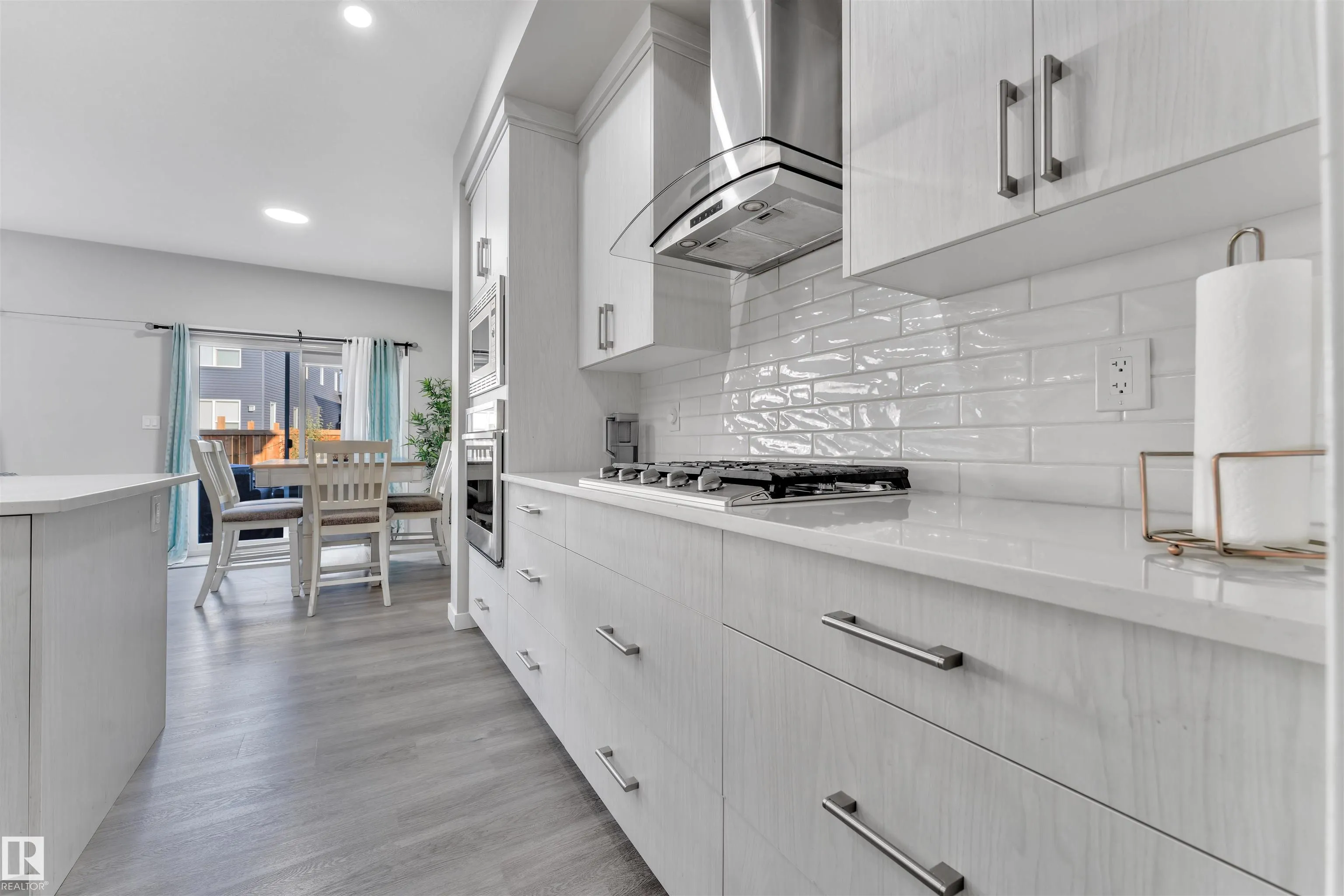 4339 HAWTHORN Landing