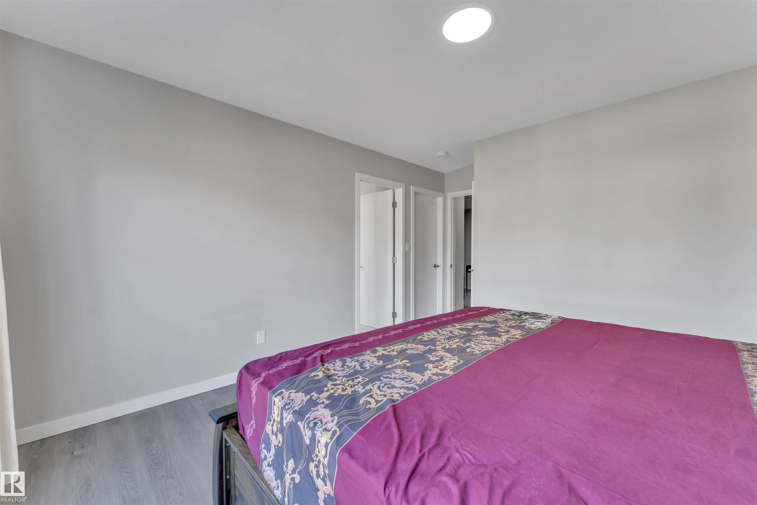4339 HAWTHORN Landing