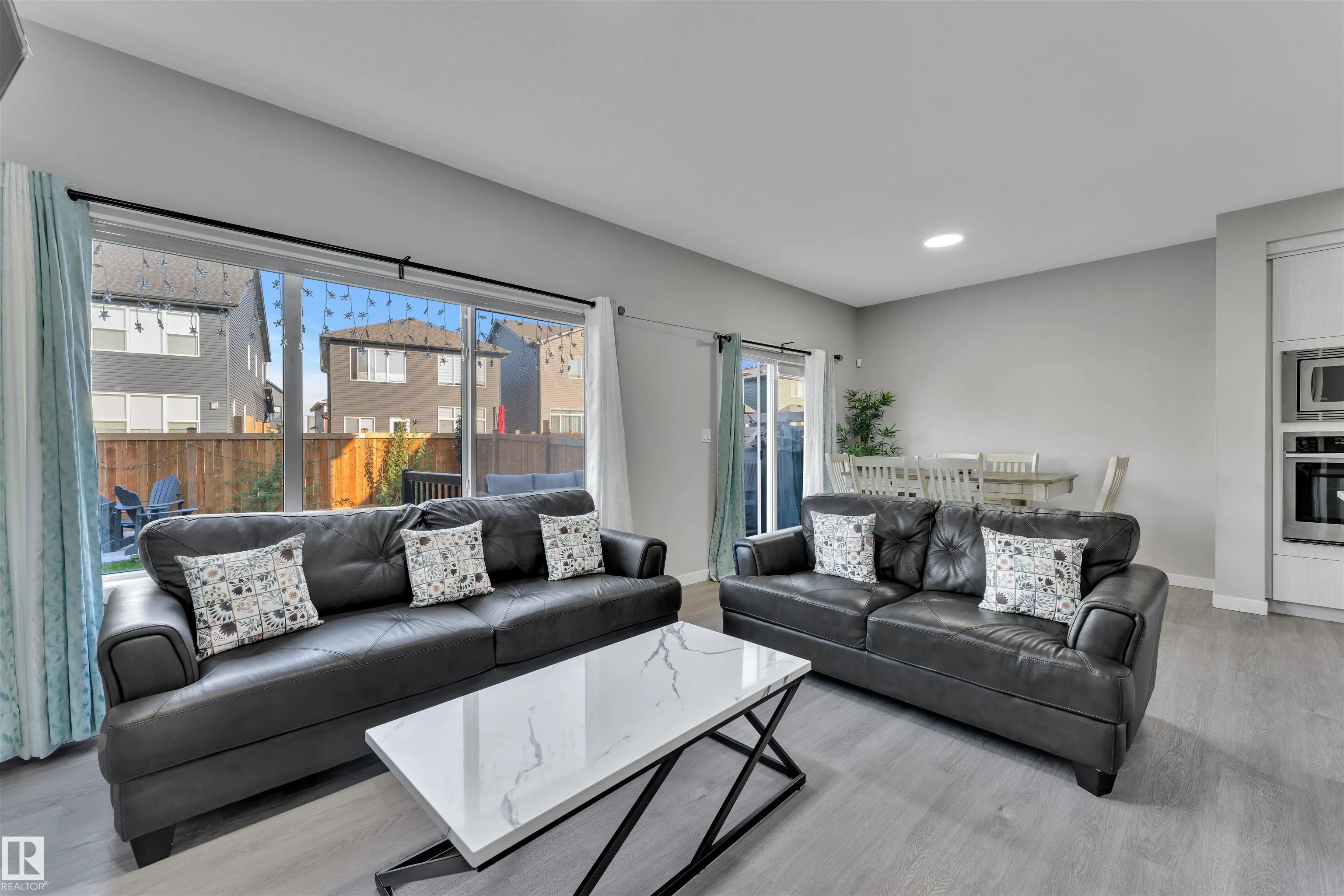4339 HAWTHORN Landing
