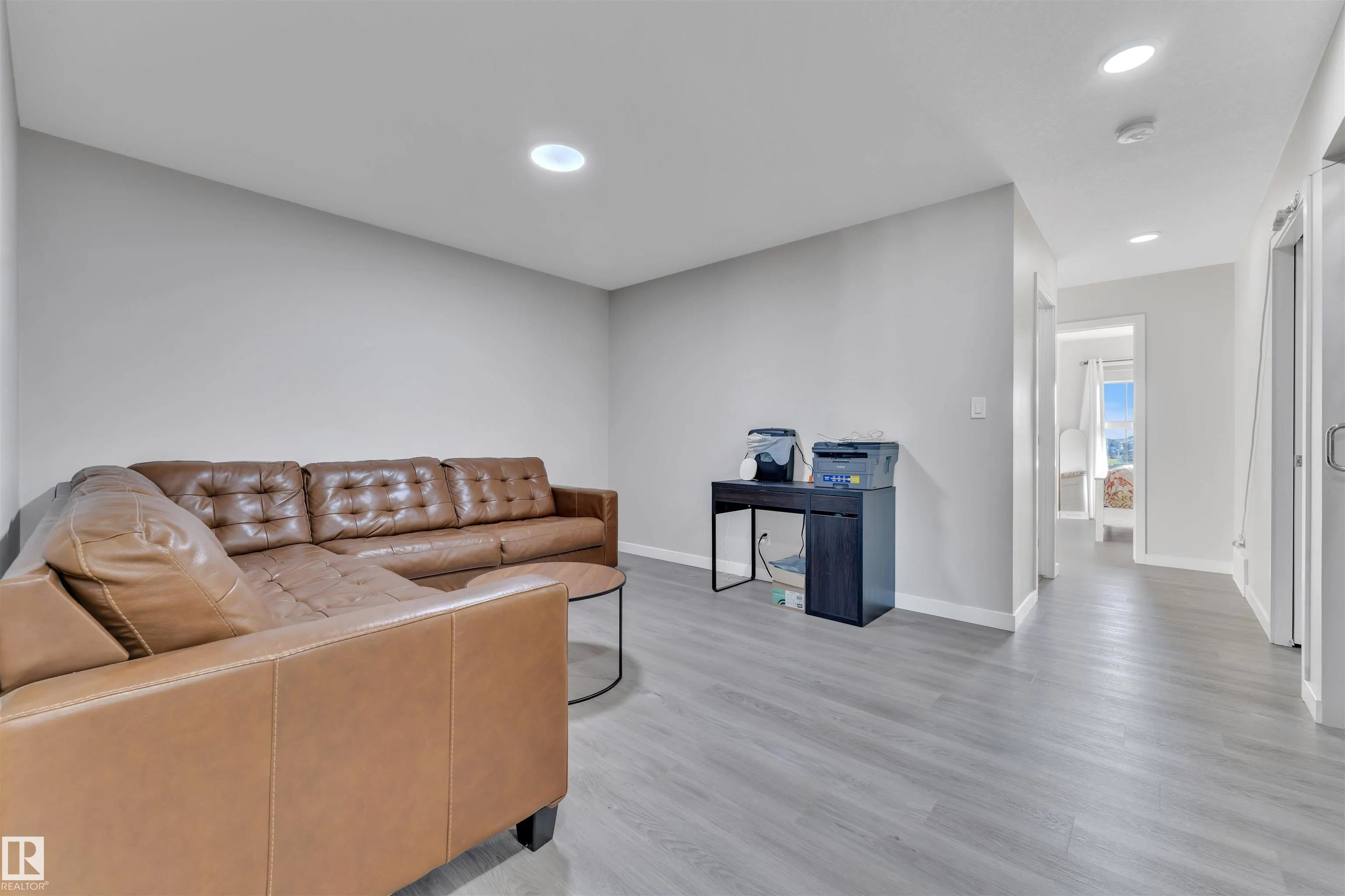 4339 HAWTHORN Landing
