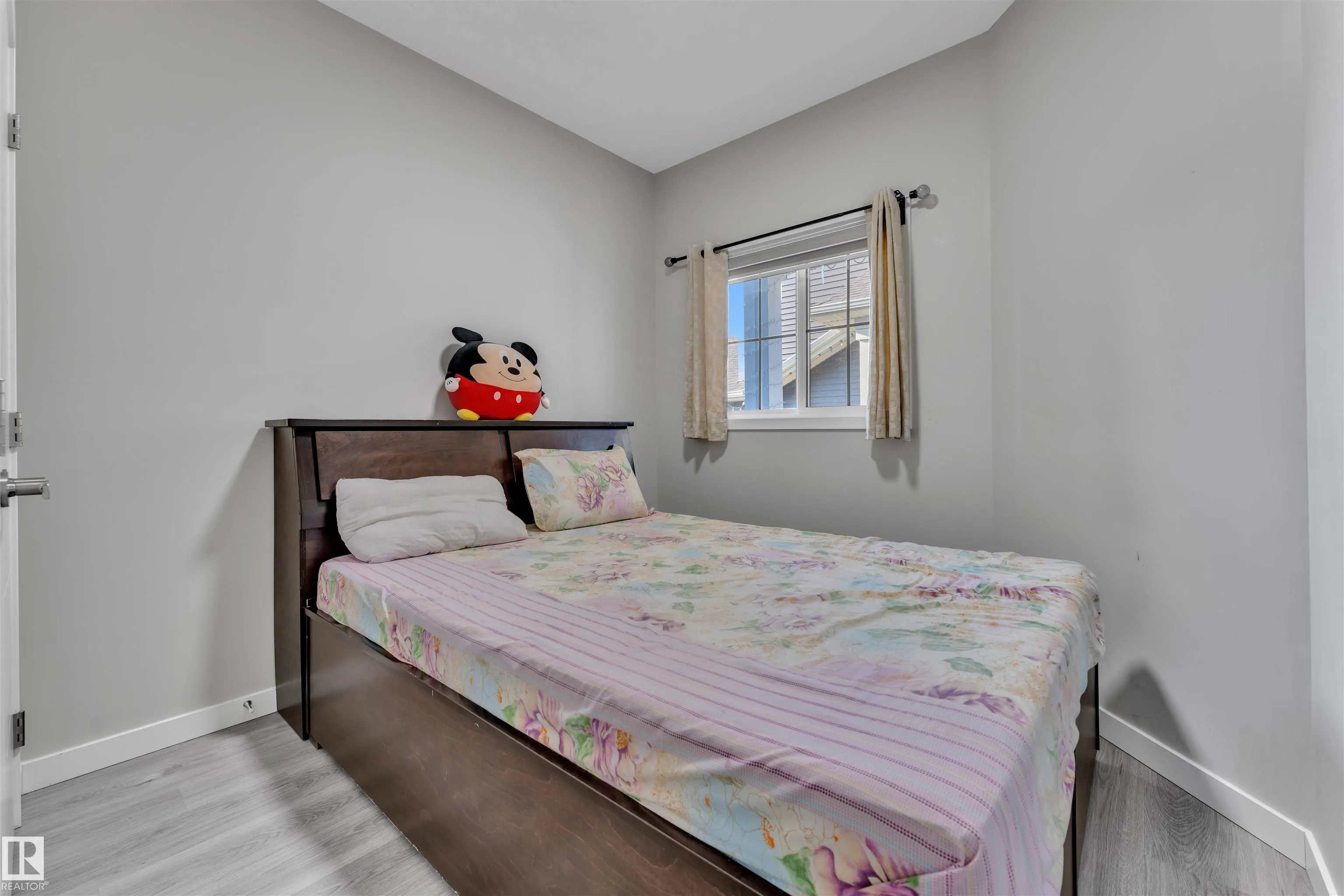 4339 HAWTHORN Landing