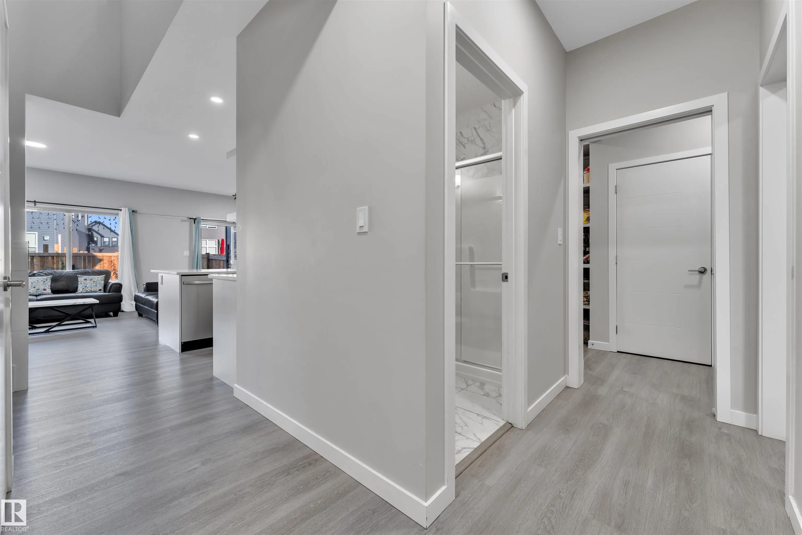 4339 HAWTHORN Landing
