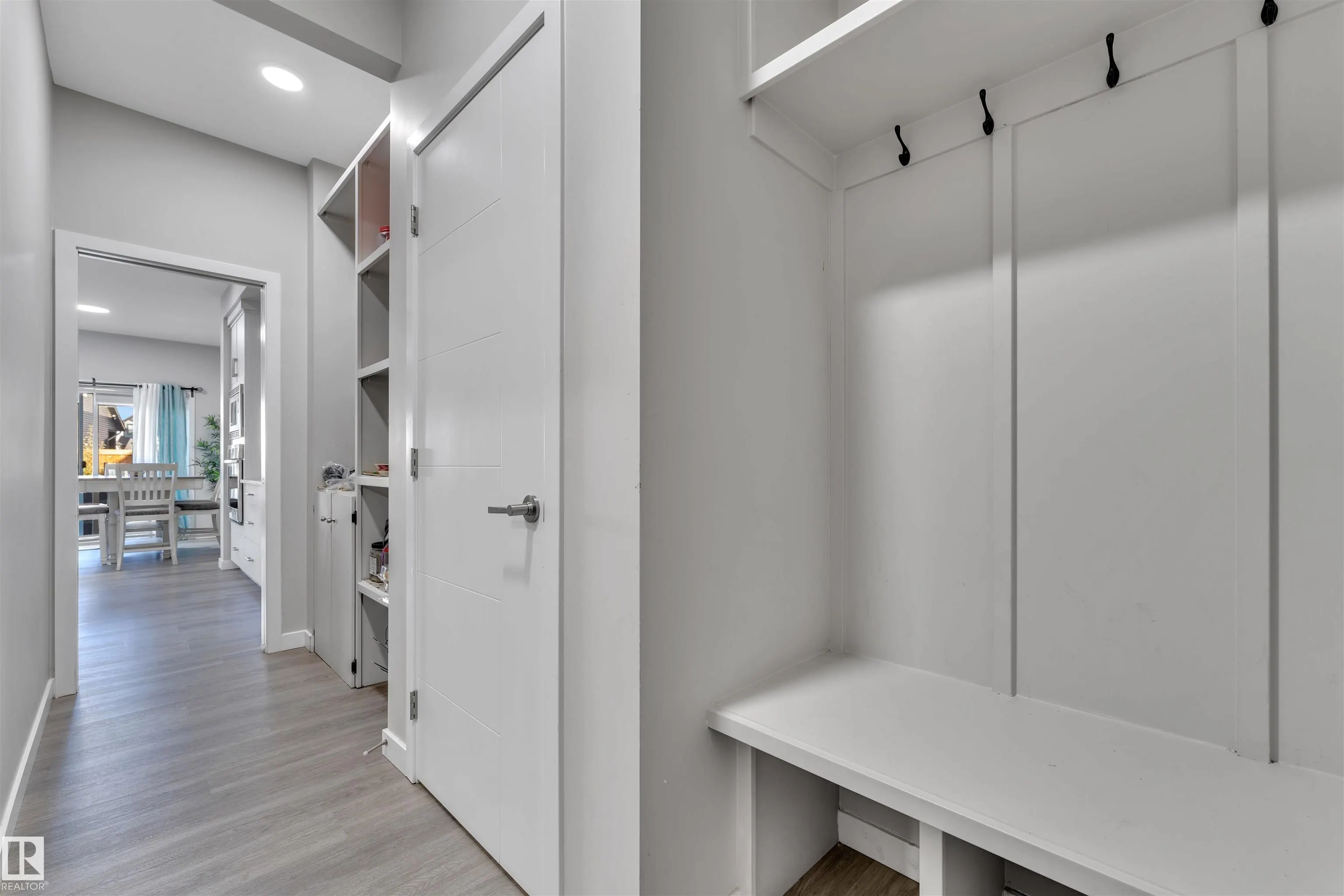 4339 HAWTHORN Landing