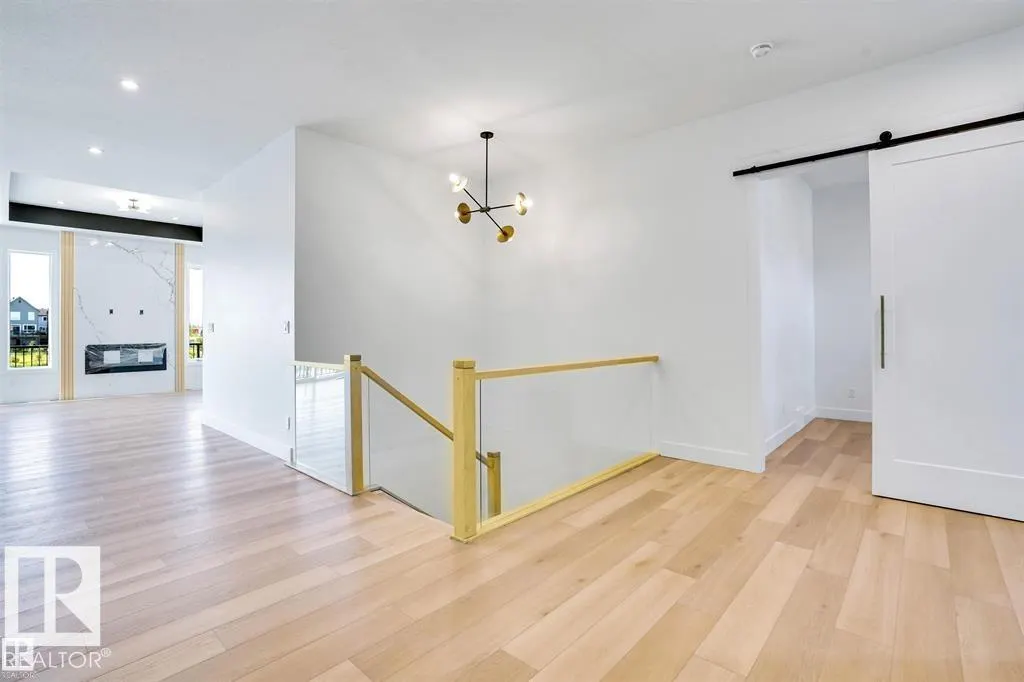 27 ROSEWOOD Way
