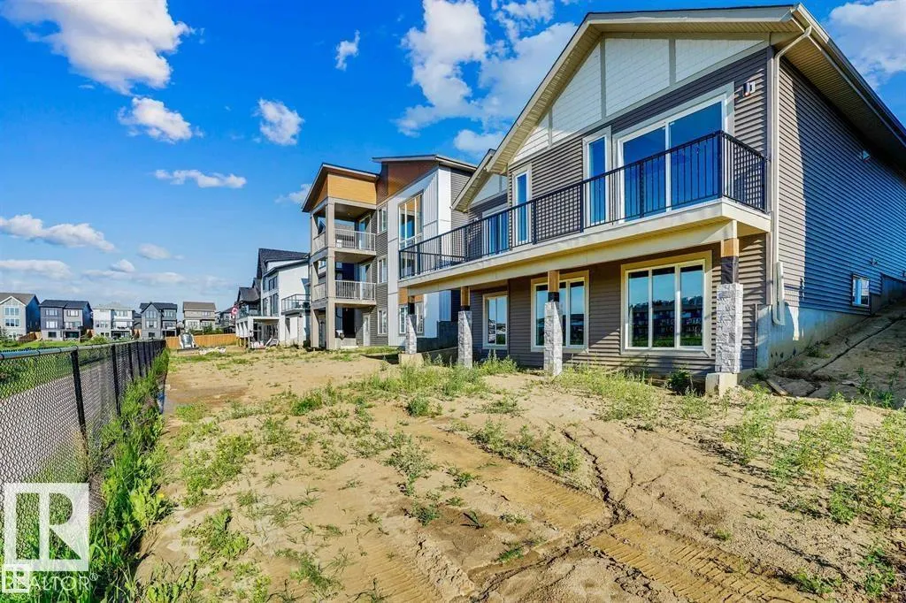 27 ROSEWOOD Way