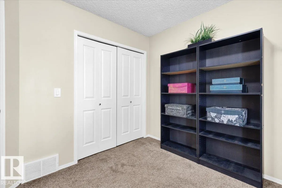 16 Noah Close