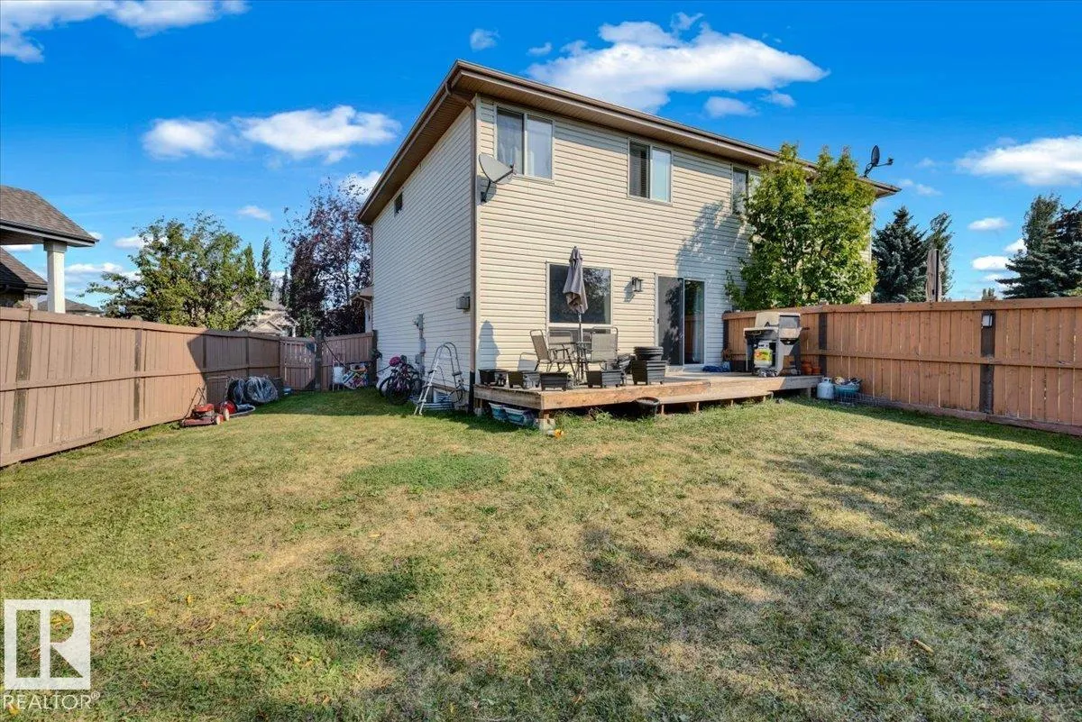 16 Noah Close