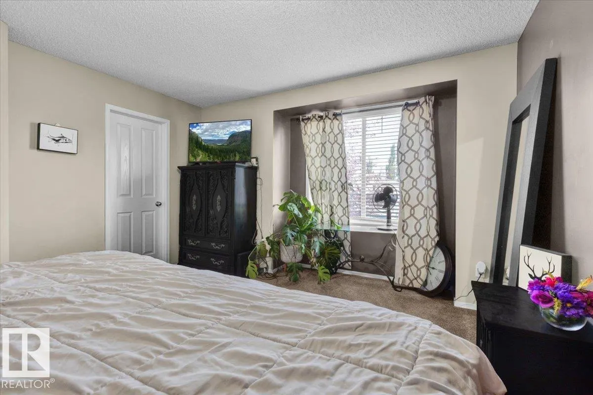 16 Noah Close