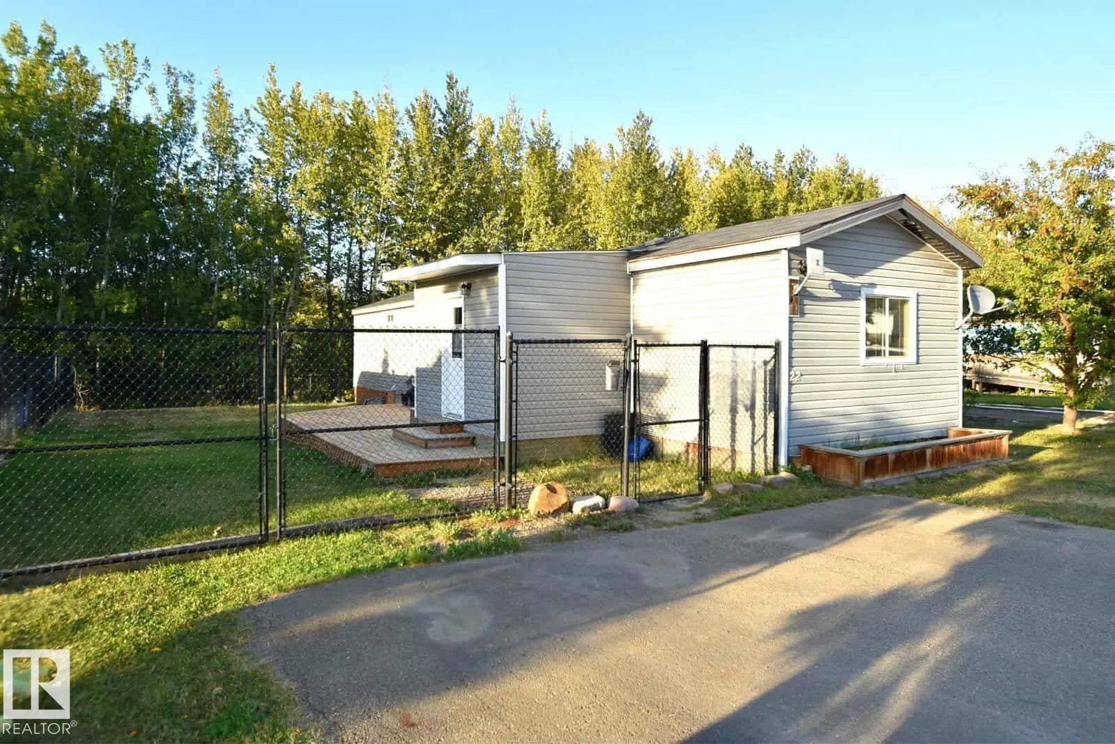 #22, 6010 Willow Drive E