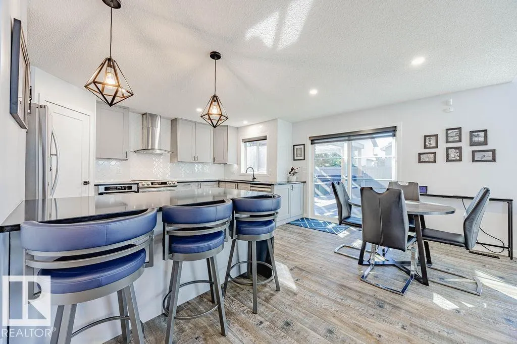 609 MEADOWVIEW Crescent