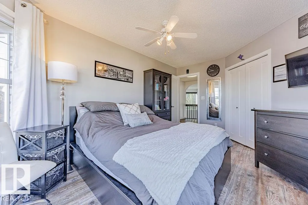 609 MEADOWVIEW Crescent