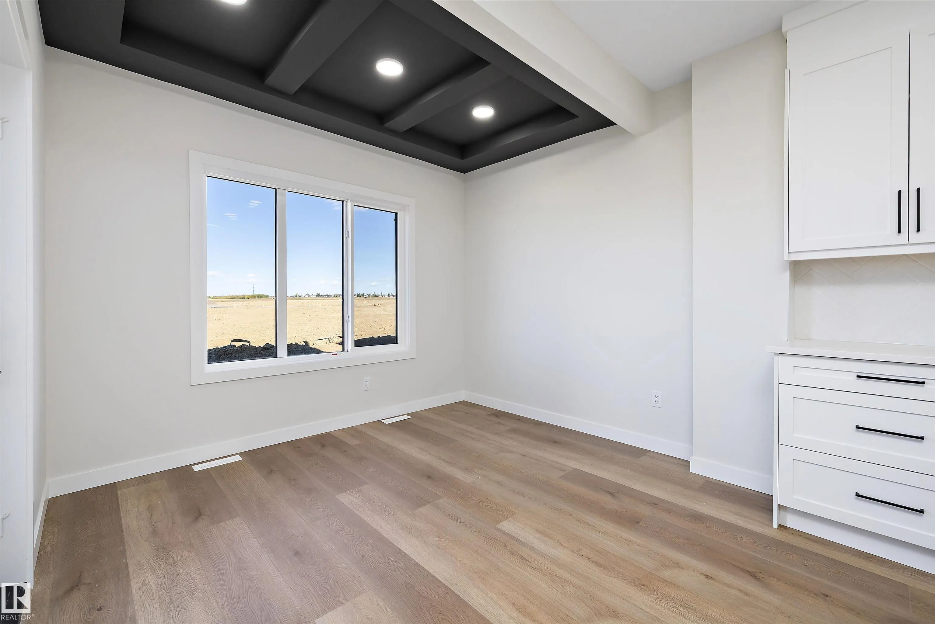 22 Chartres Close