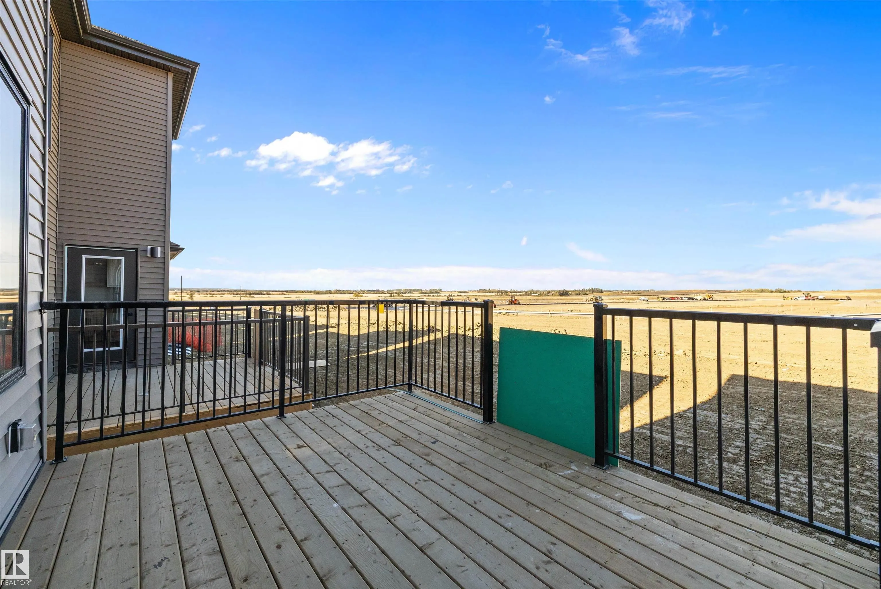22 Chartres Close