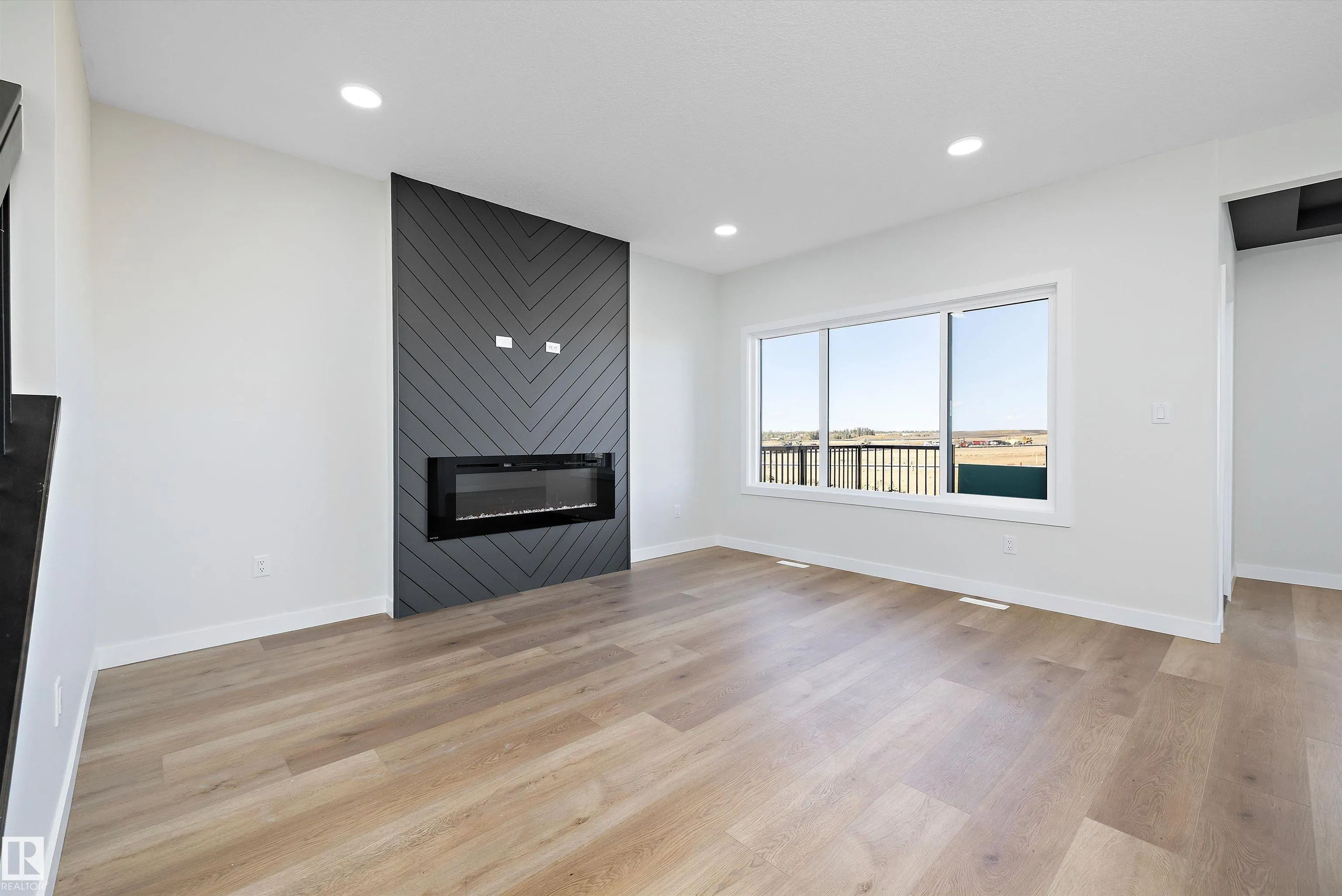 22 Chartres Close
