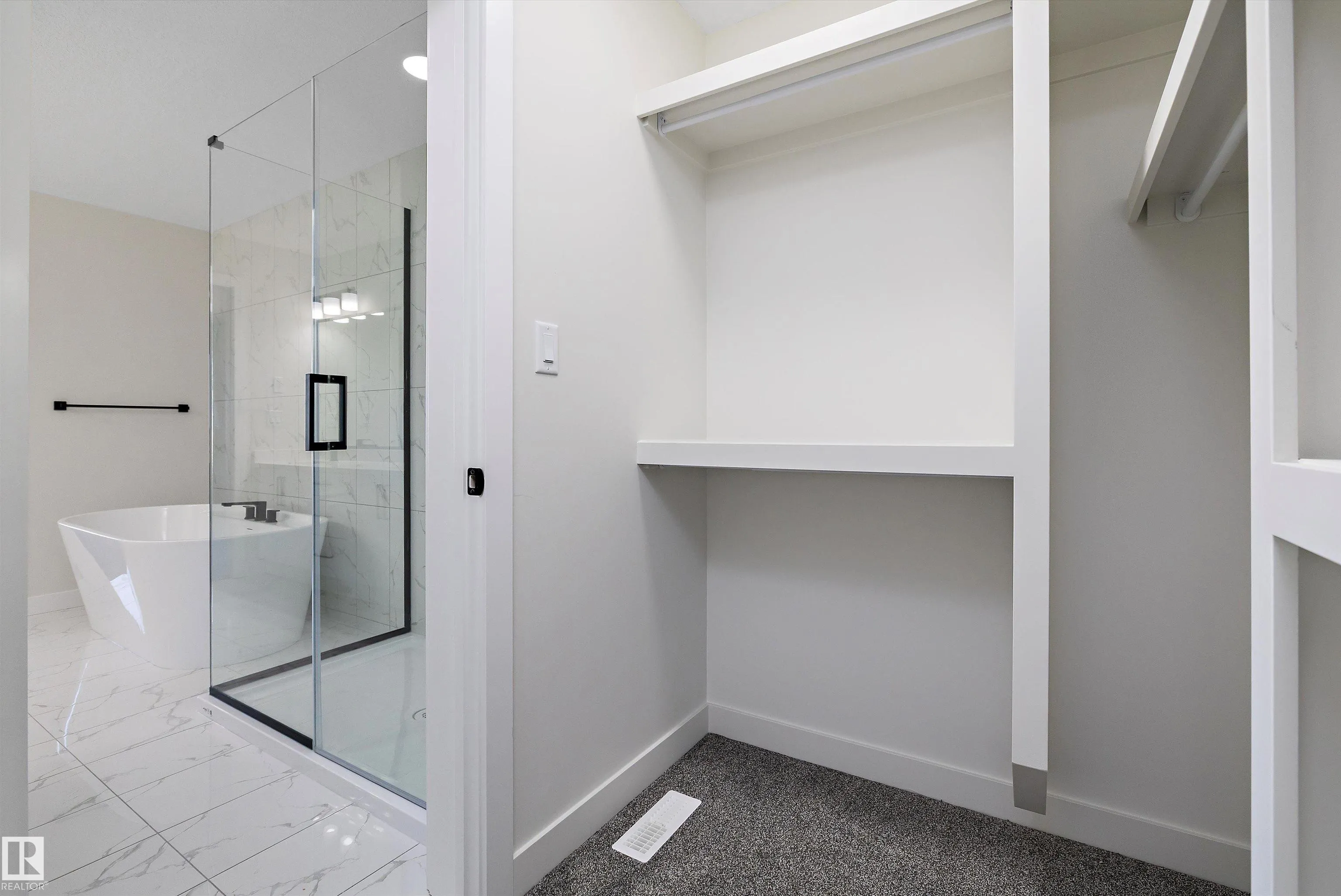 22 Chartres Close