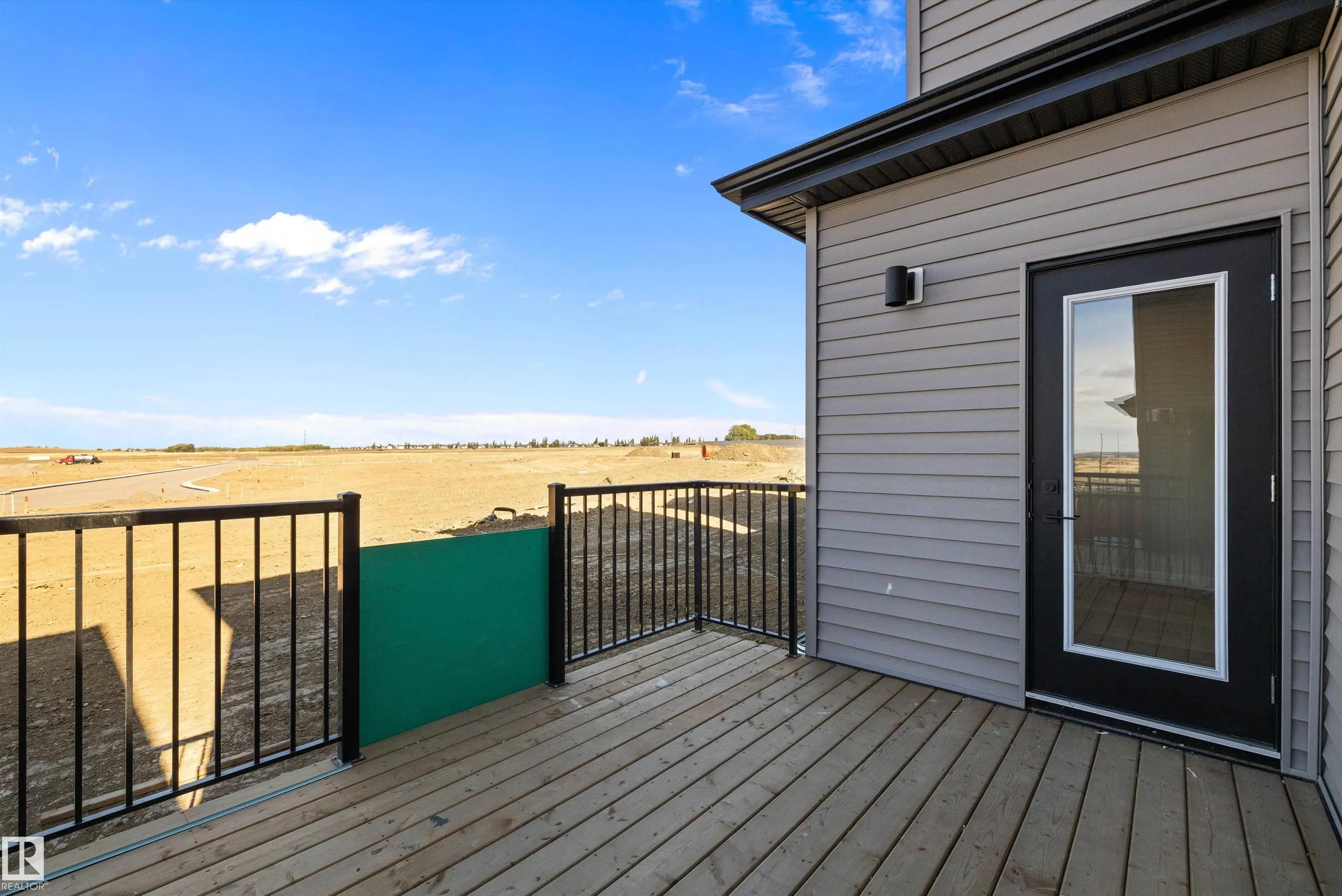 22 Chartres Close