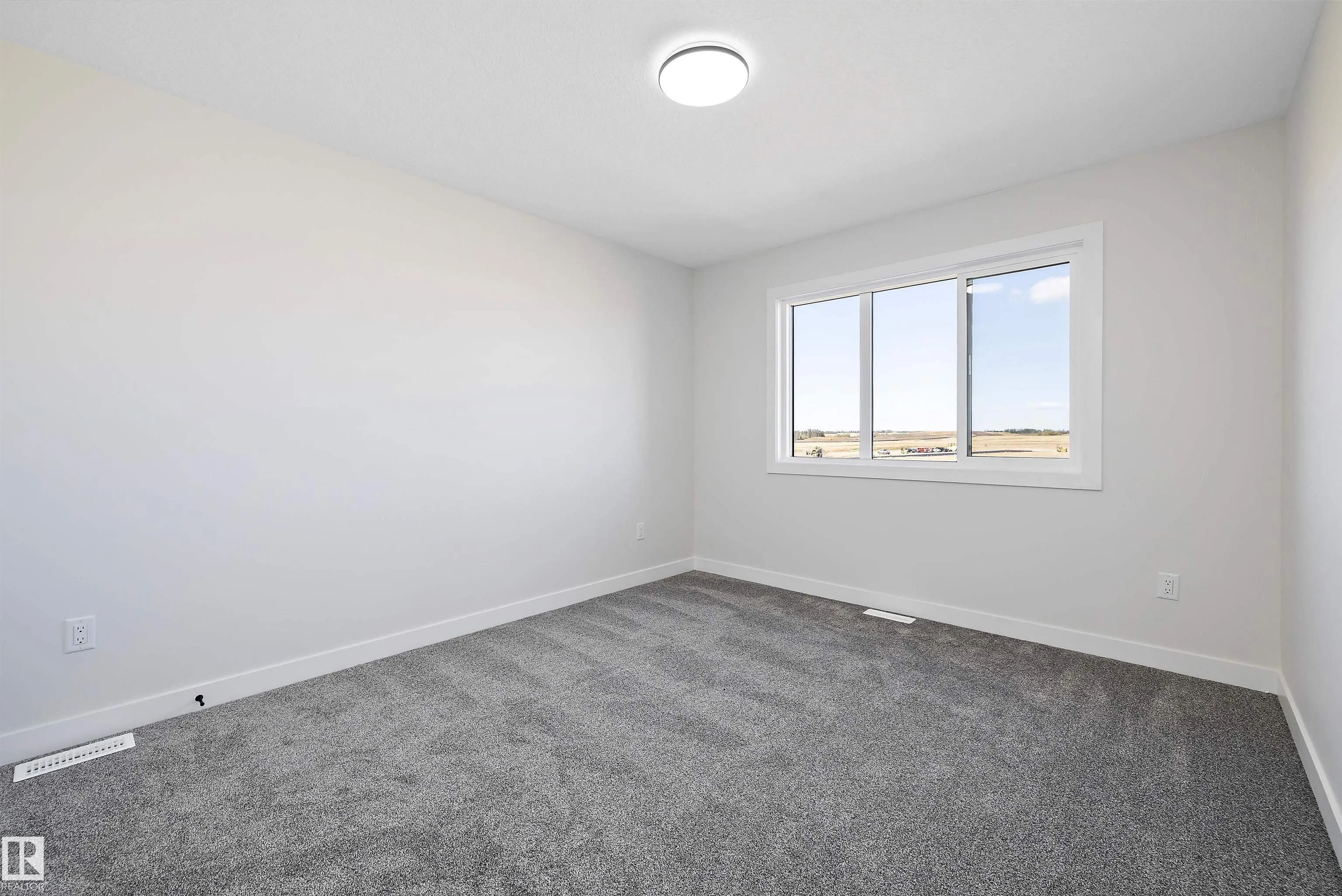 22 Chartres Close