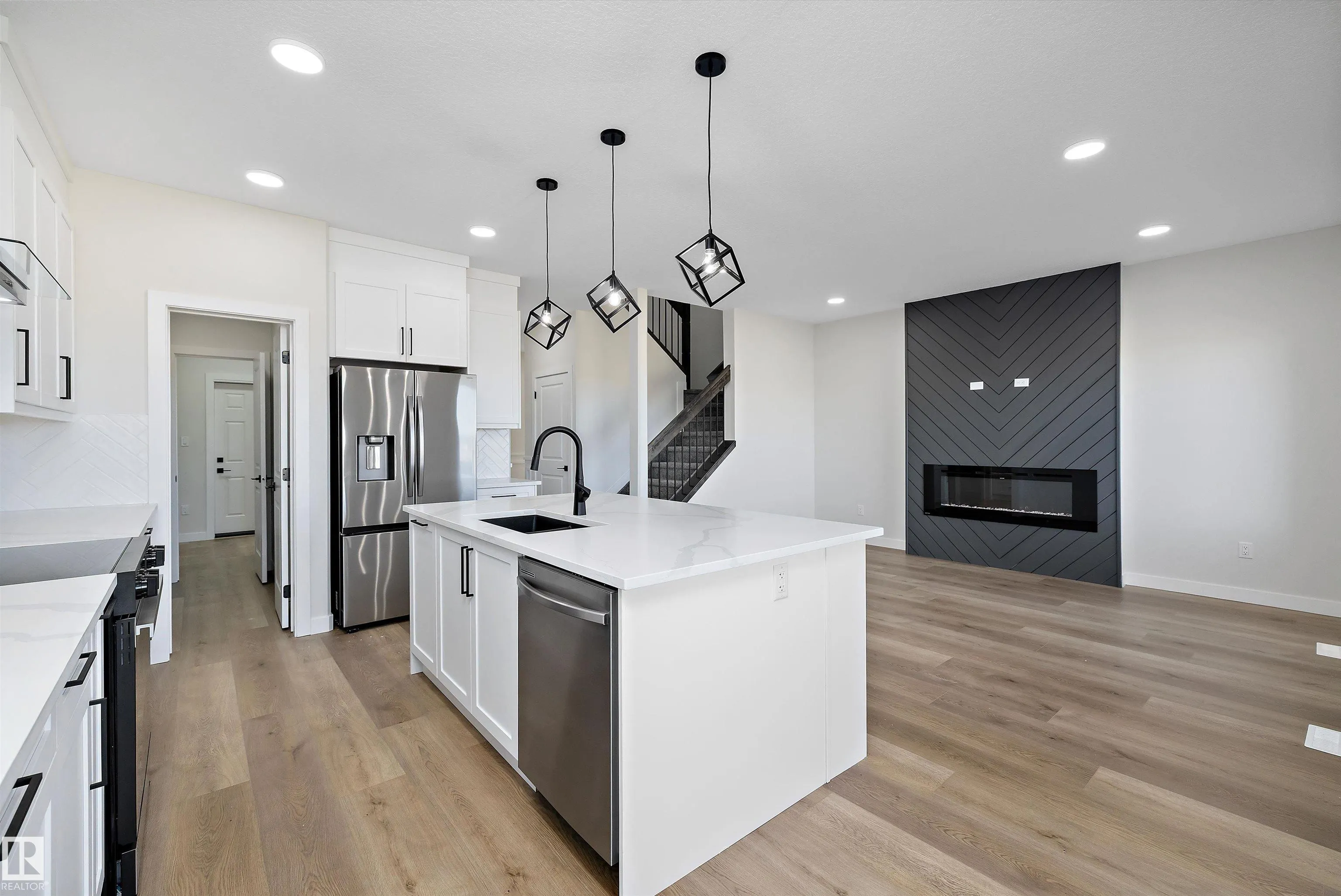 22 Chartres Close