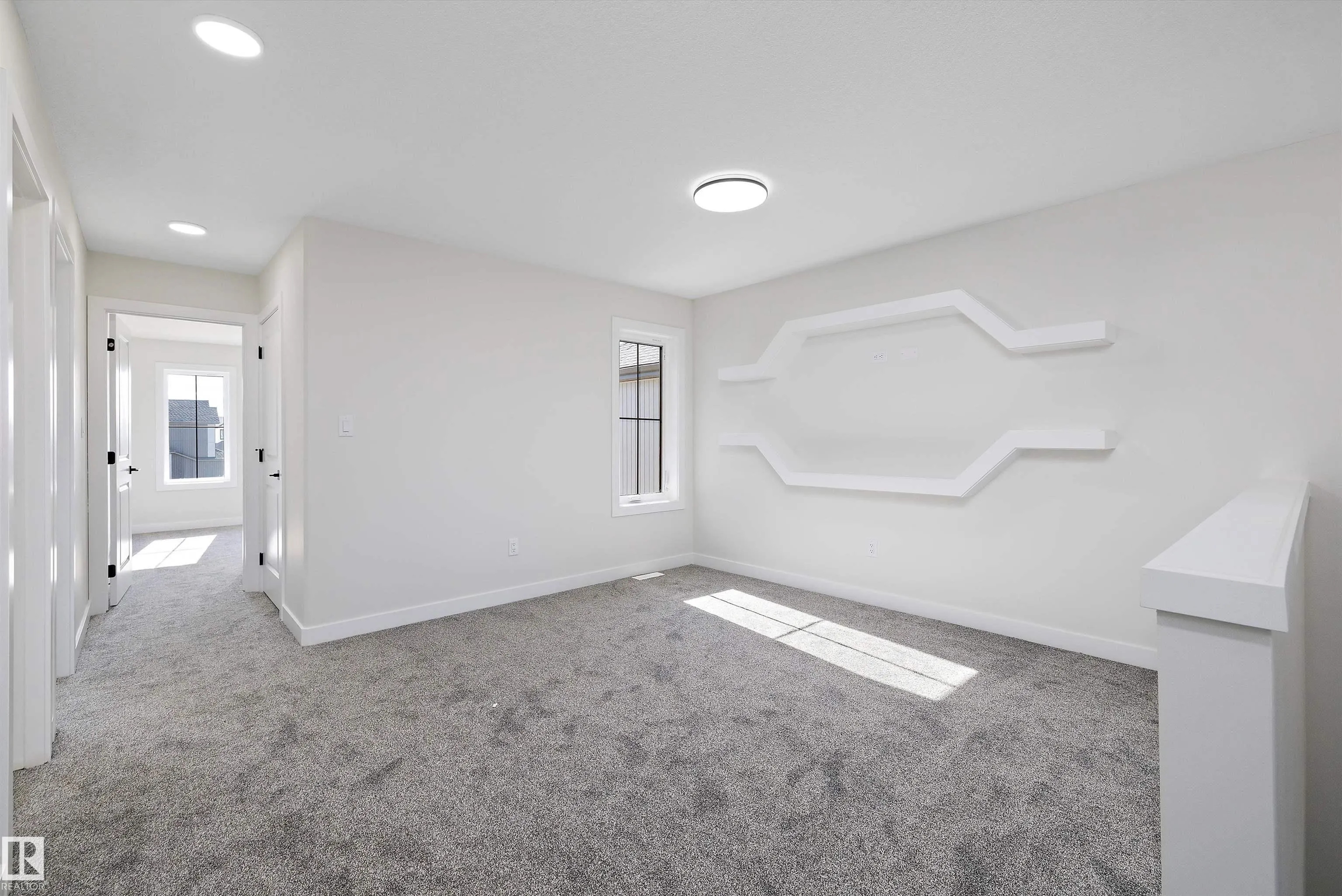 22 Chartres Close