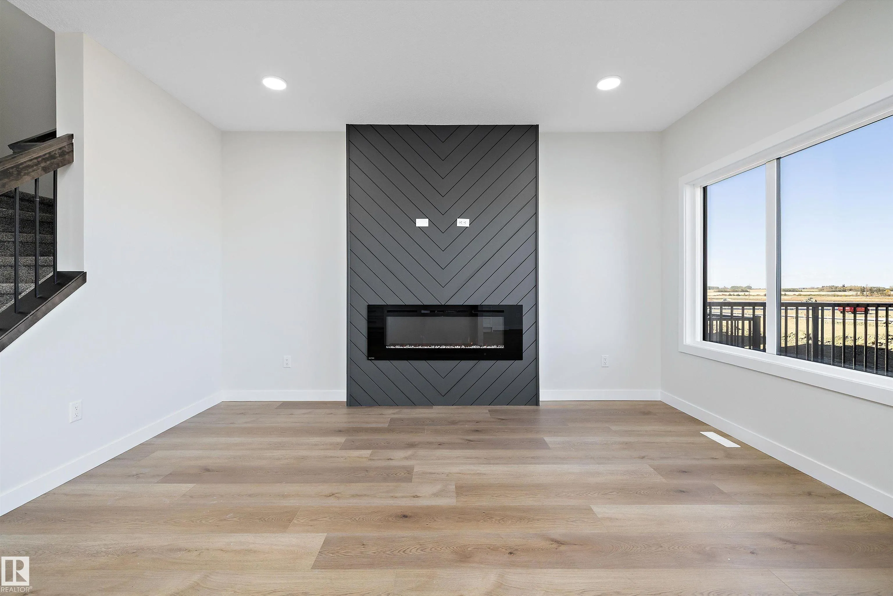 22 Chartres Close