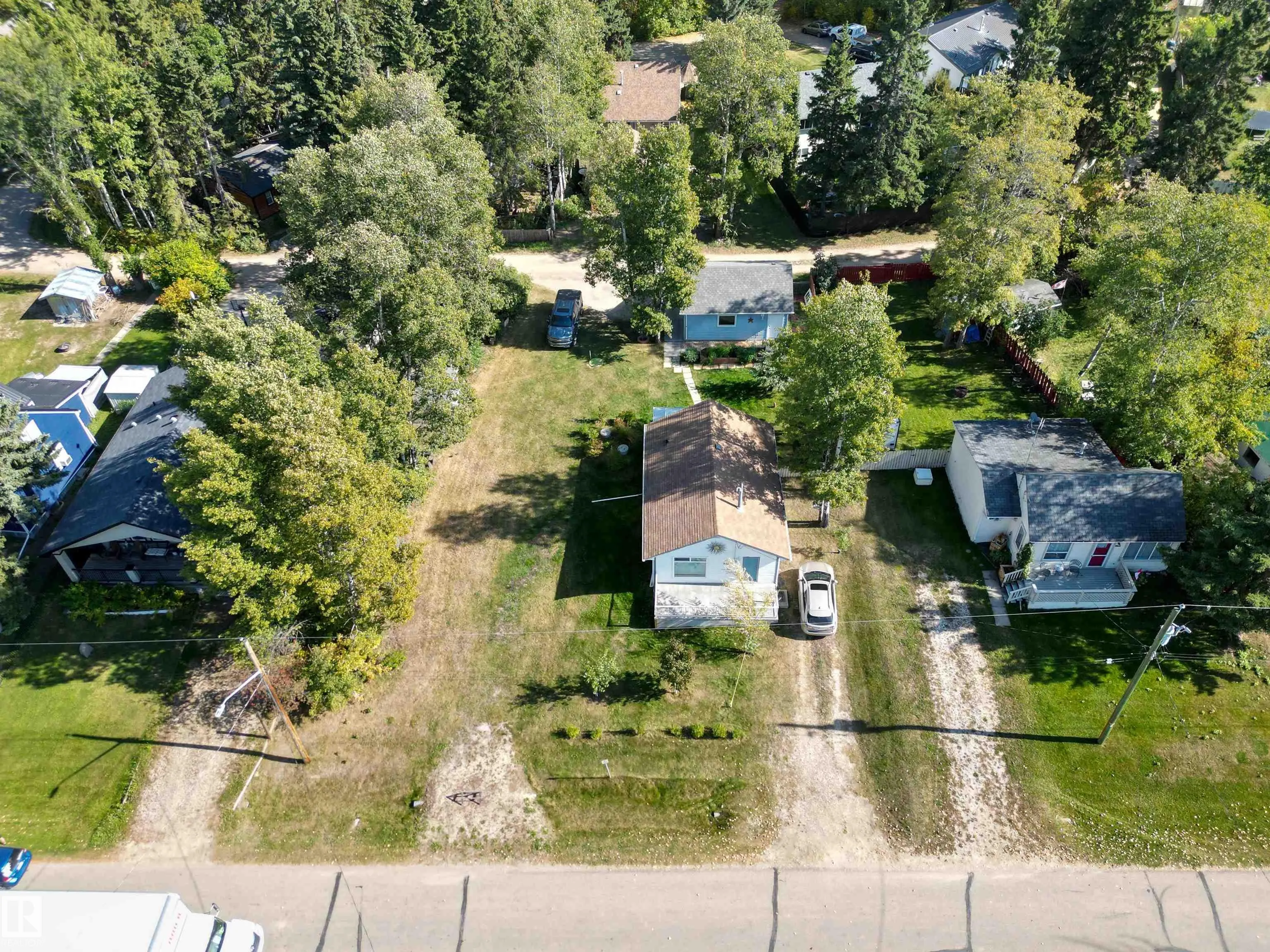 514 & 515 LAKESIDE Drive
