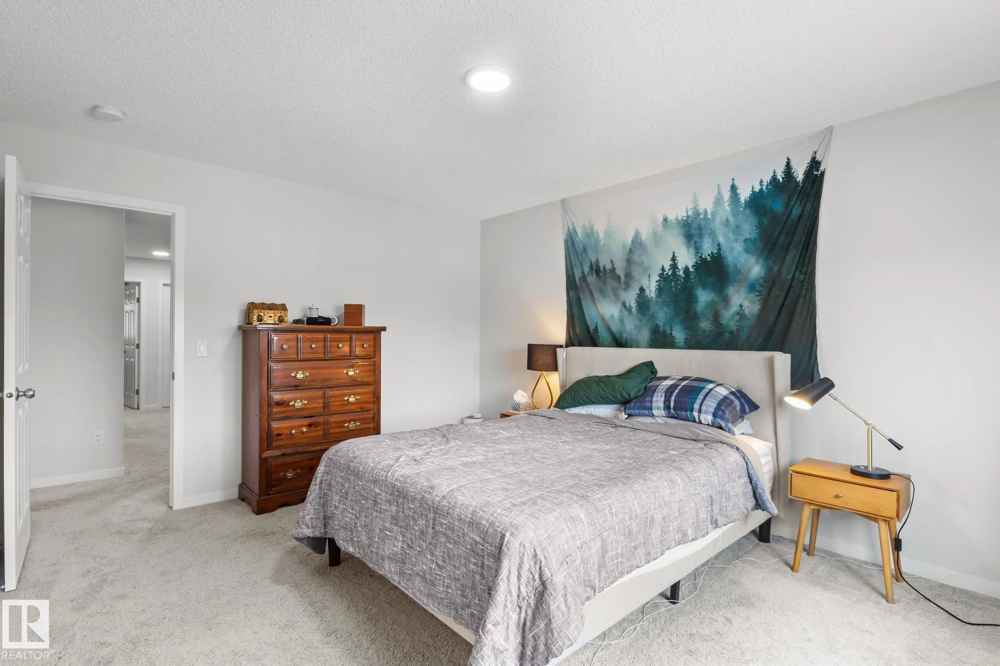 1323 SOUTH CREEK Link