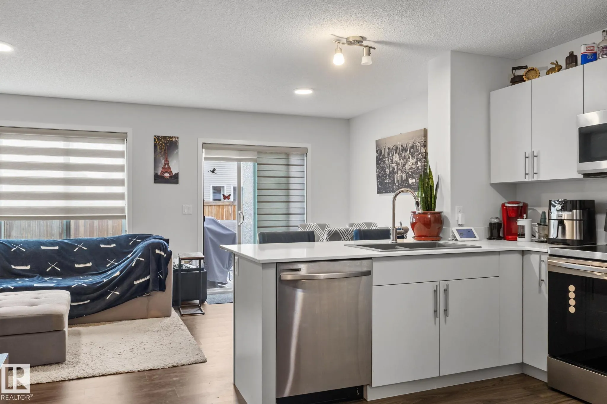 1323 SOUTH CREEK Link