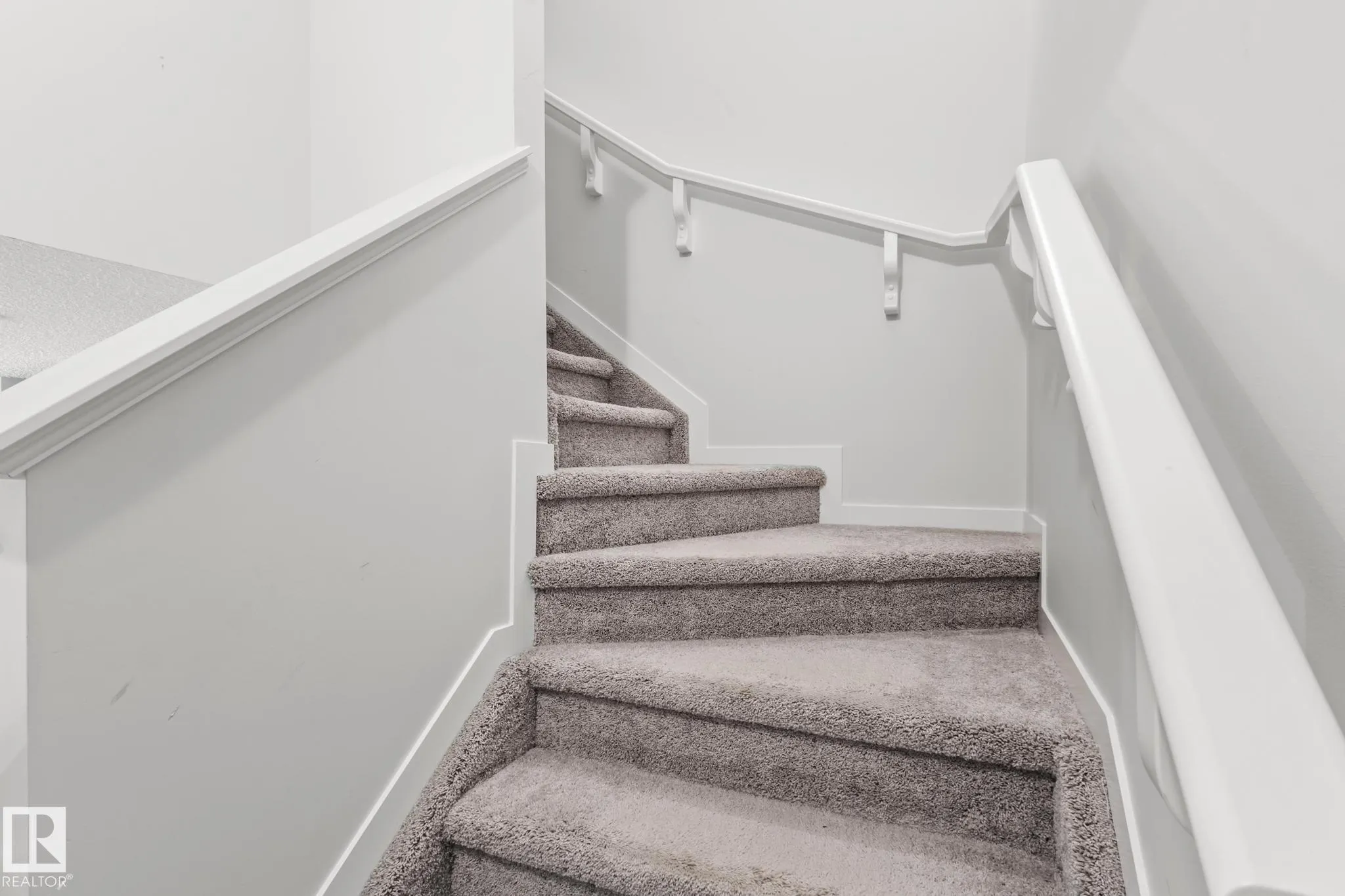 1323 SOUTH CREEK Link