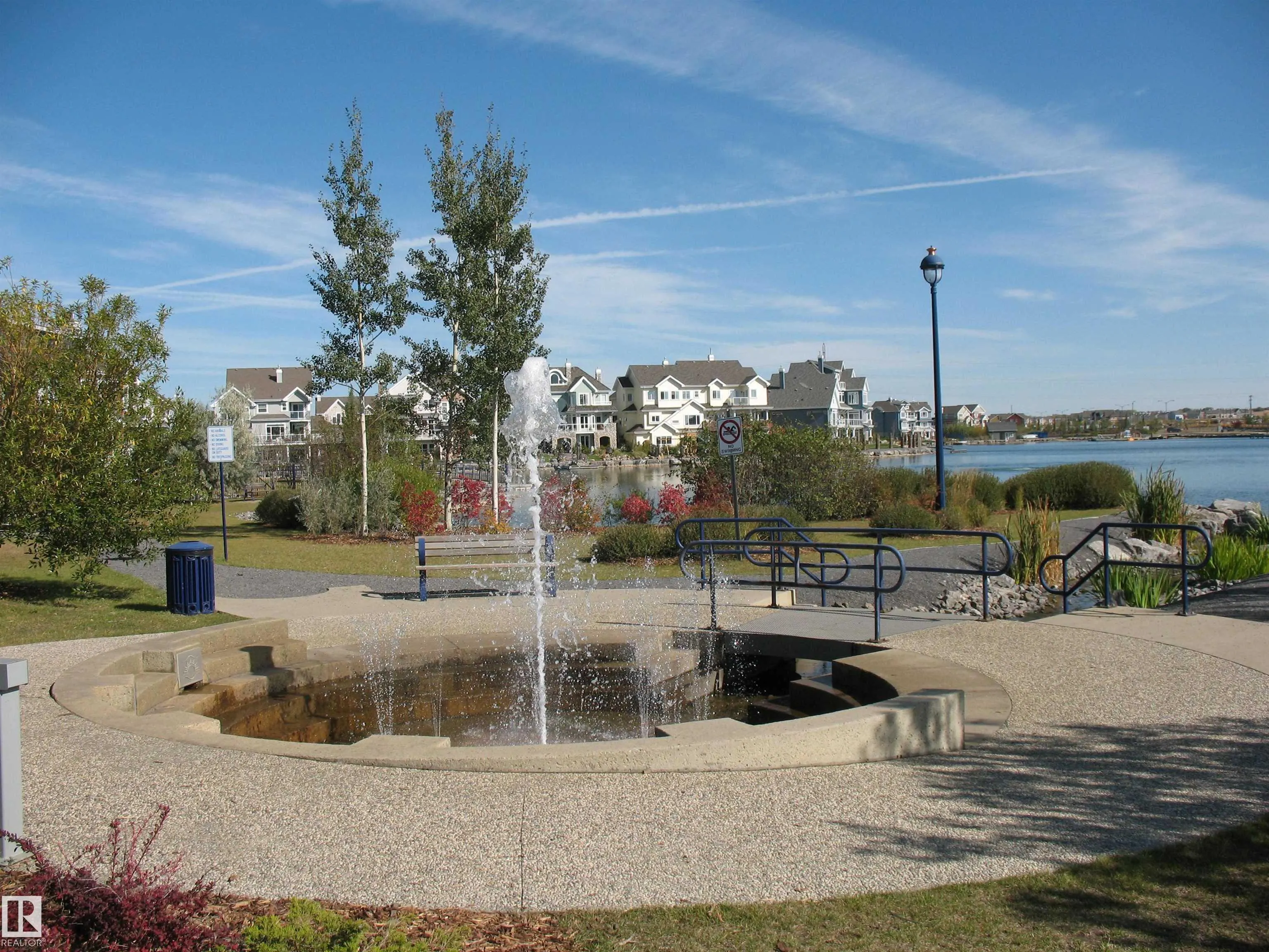 8024 SUMMERSIDE GRANDE Boulevard