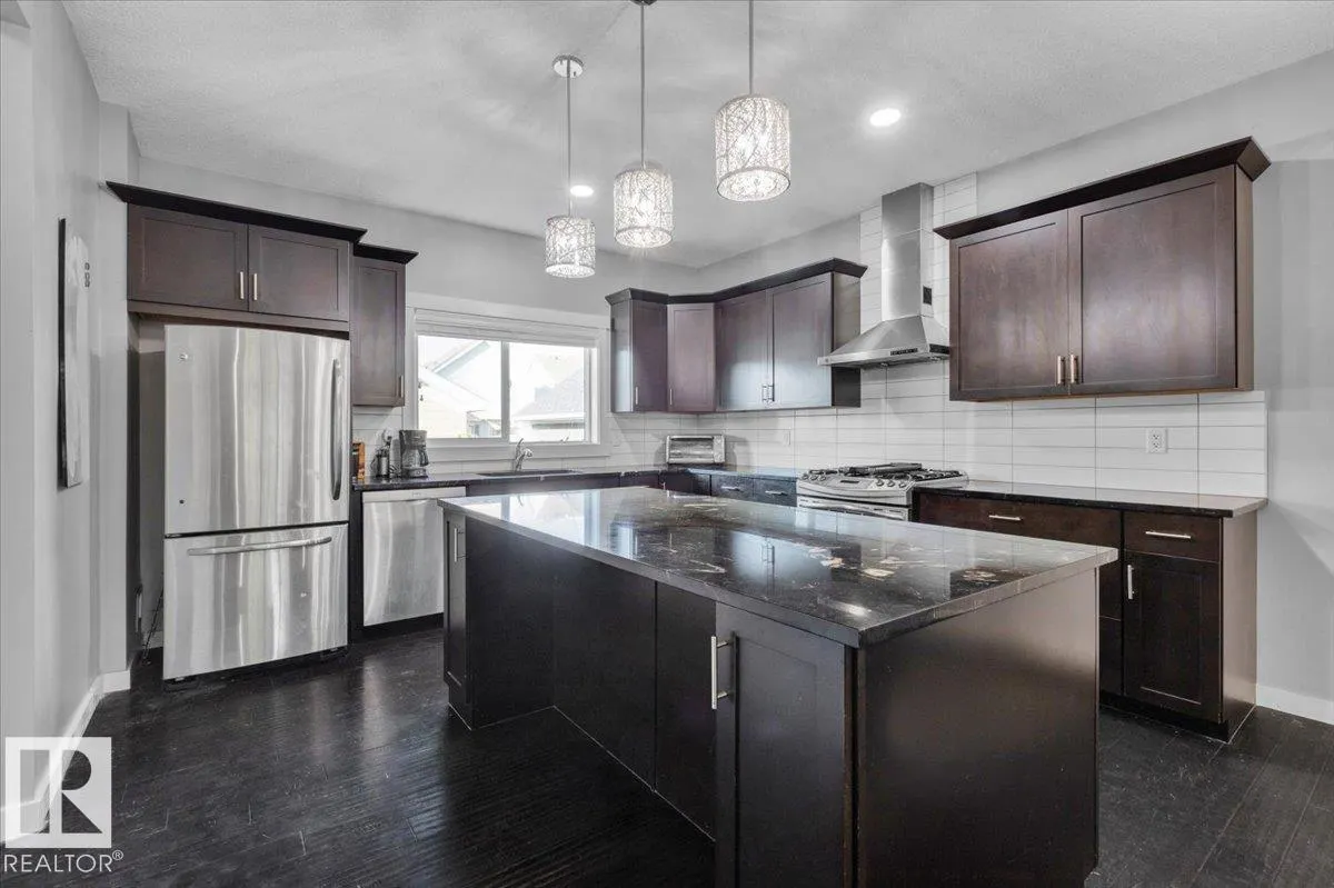 8024 SUMMERSIDE GRANDE Boulevard