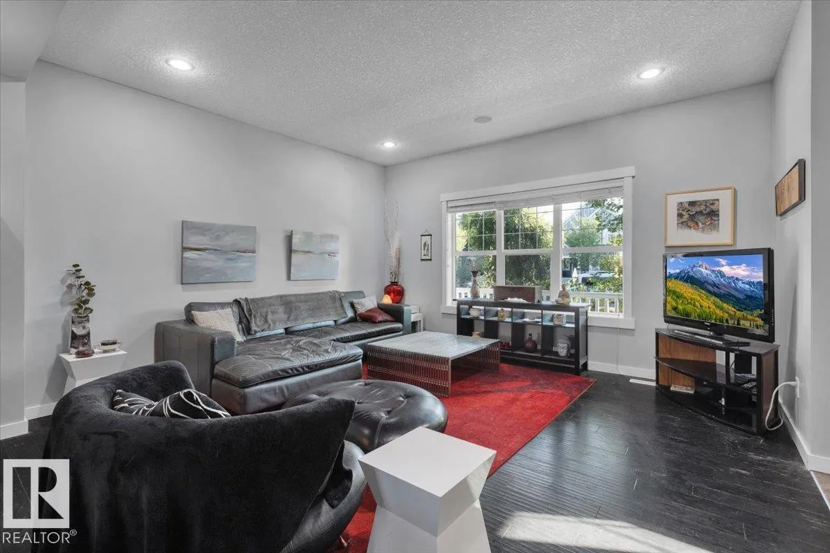 8024 SUMMERSIDE GRANDE Boulevard